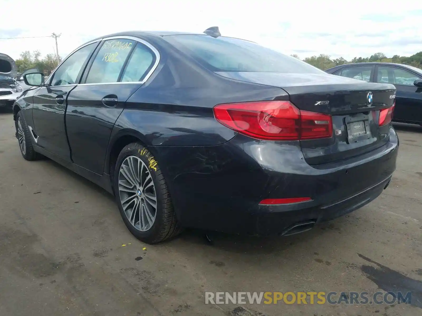 3 Фотография поврежденного автомобиля WBAJE7C54KWW38562 BMW 5 SERIES 2019