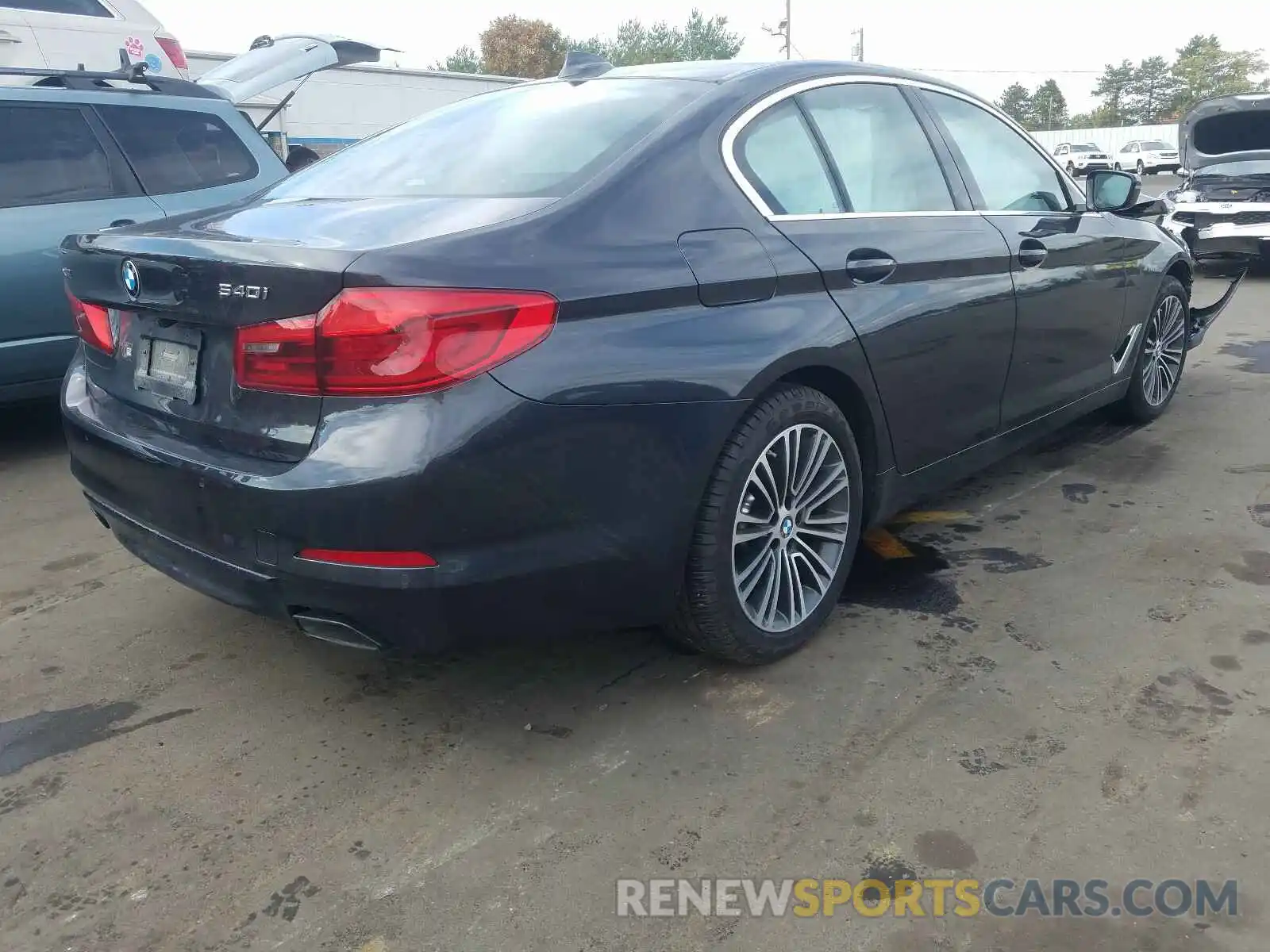 4 Фотография поврежденного автомобиля WBAJE7C54KWW38562 BMW 5 SERIES 2019