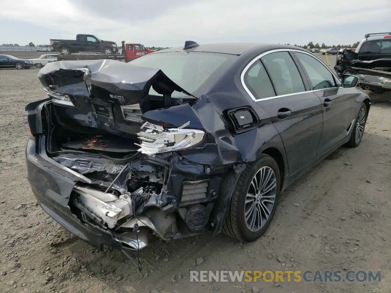 4 Фотография поврежденного автомобиля WBAJE7C55KWW05747 BMW 5 SERIES 2019
