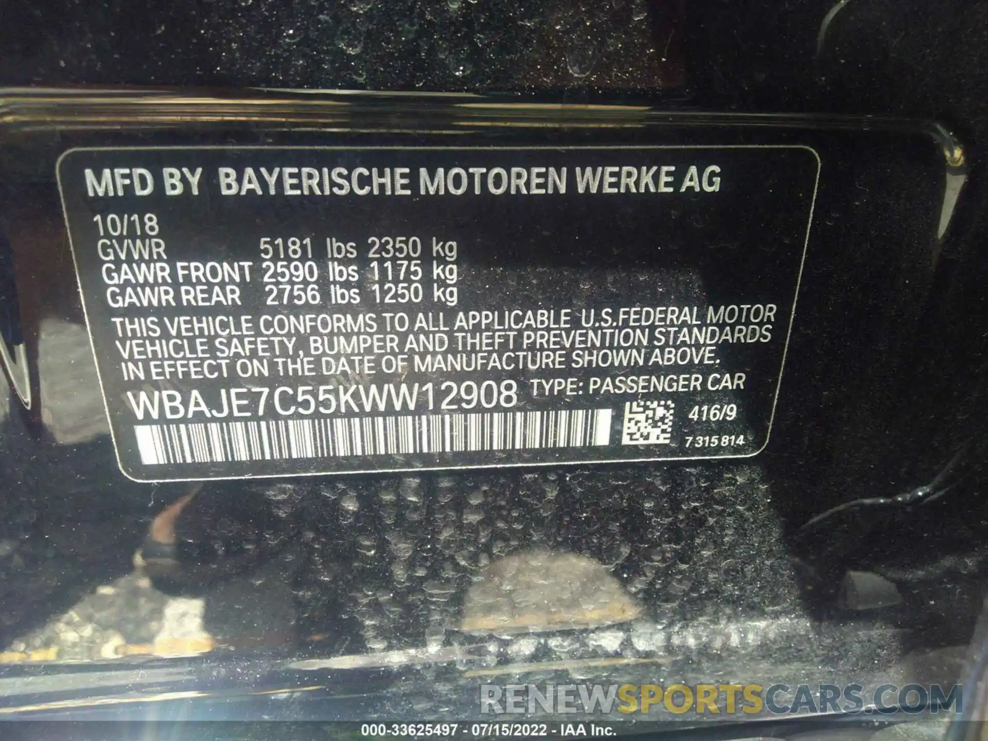 9 Photograph of a damaged car WBAJE7C55KWW12908 BMW 5 SERIES 2019