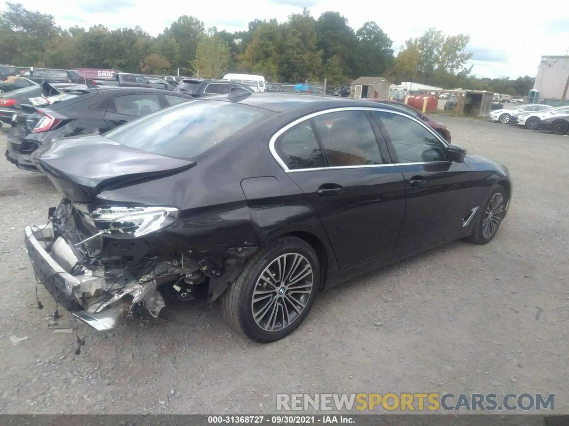 4 Photograph of a damaged car WBAJE7C55KWW16795 BMW 5 SERIES 2019