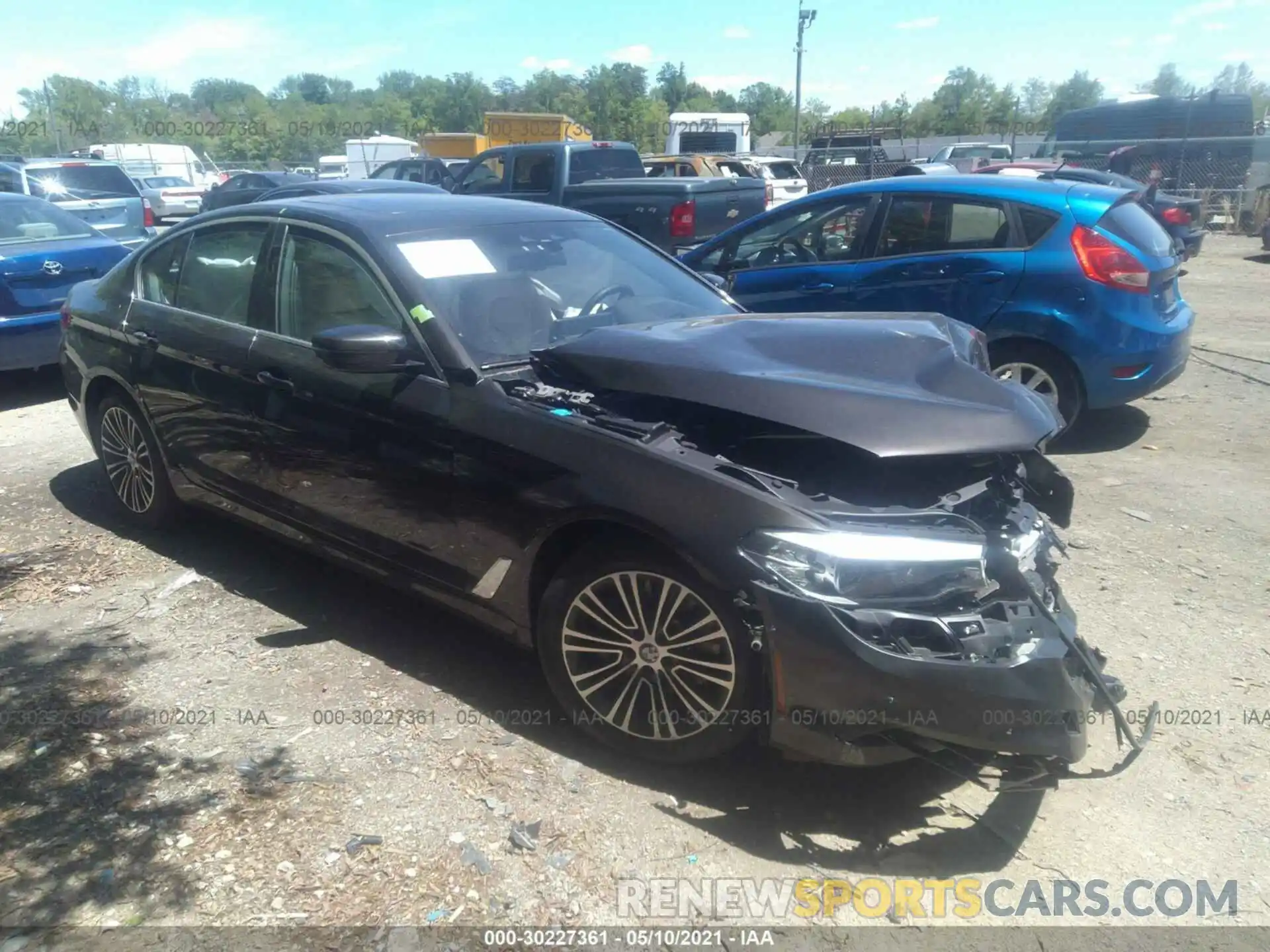 1 Photograph of a damaged car WBAJE7C55KWW25433 BMW 5 SERIES 2019