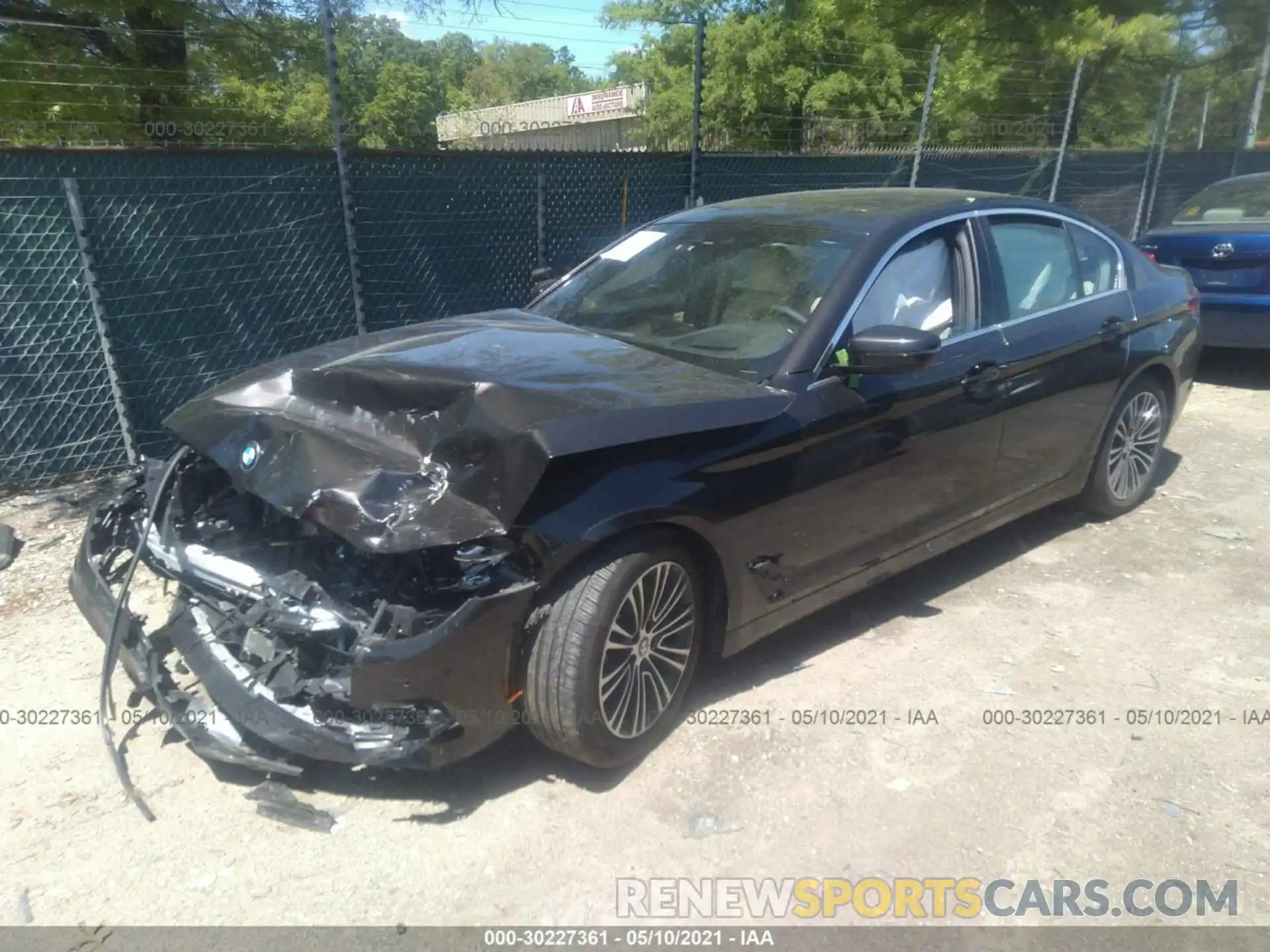 2 Photograph of a damaged car WBAJE7C55KWW25433 BMW 5 SERIES 2019