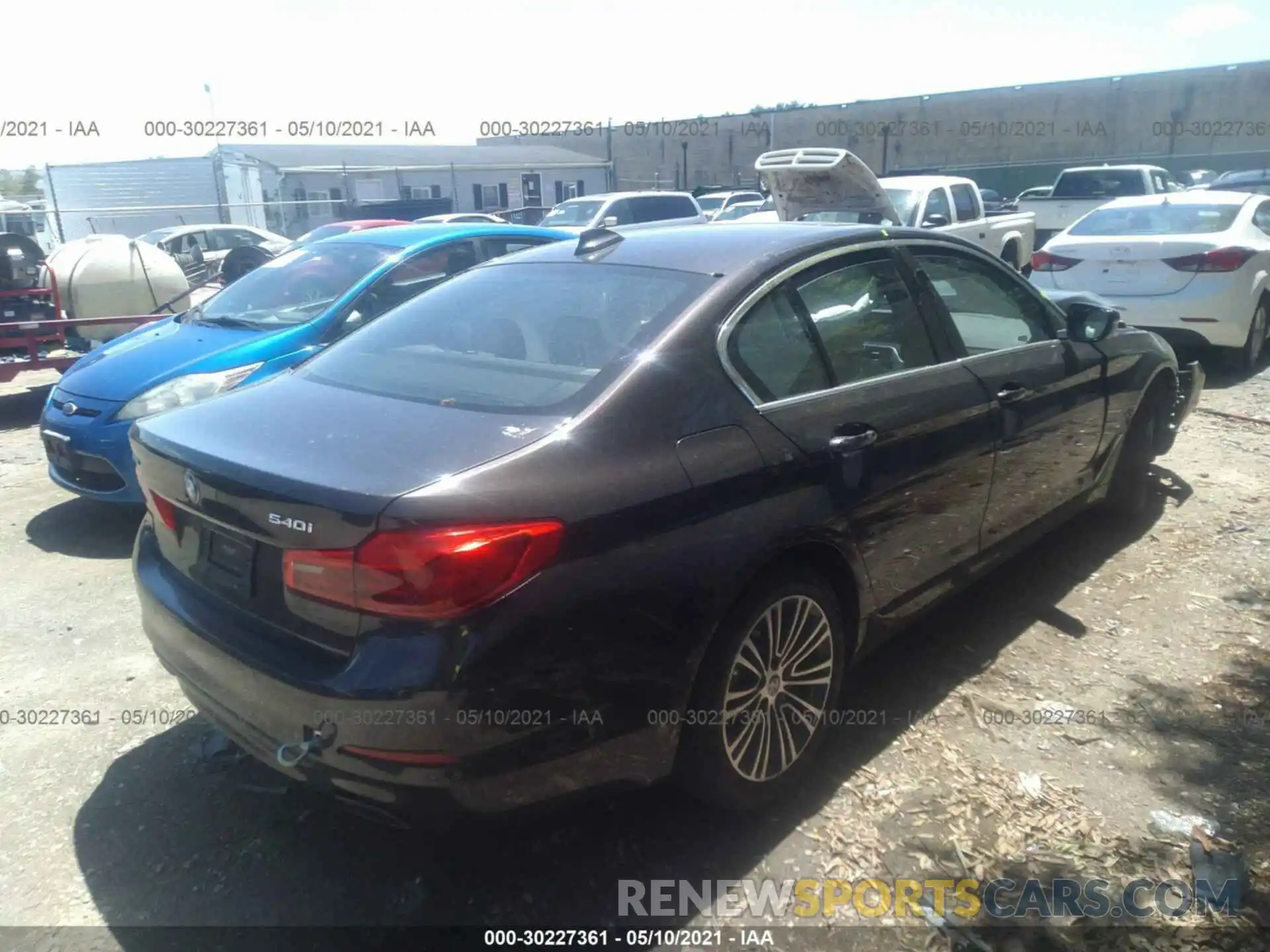 4 Photograph of a damaged car WBAJE7C55KWW25433 BMW 5 SERIES 2019