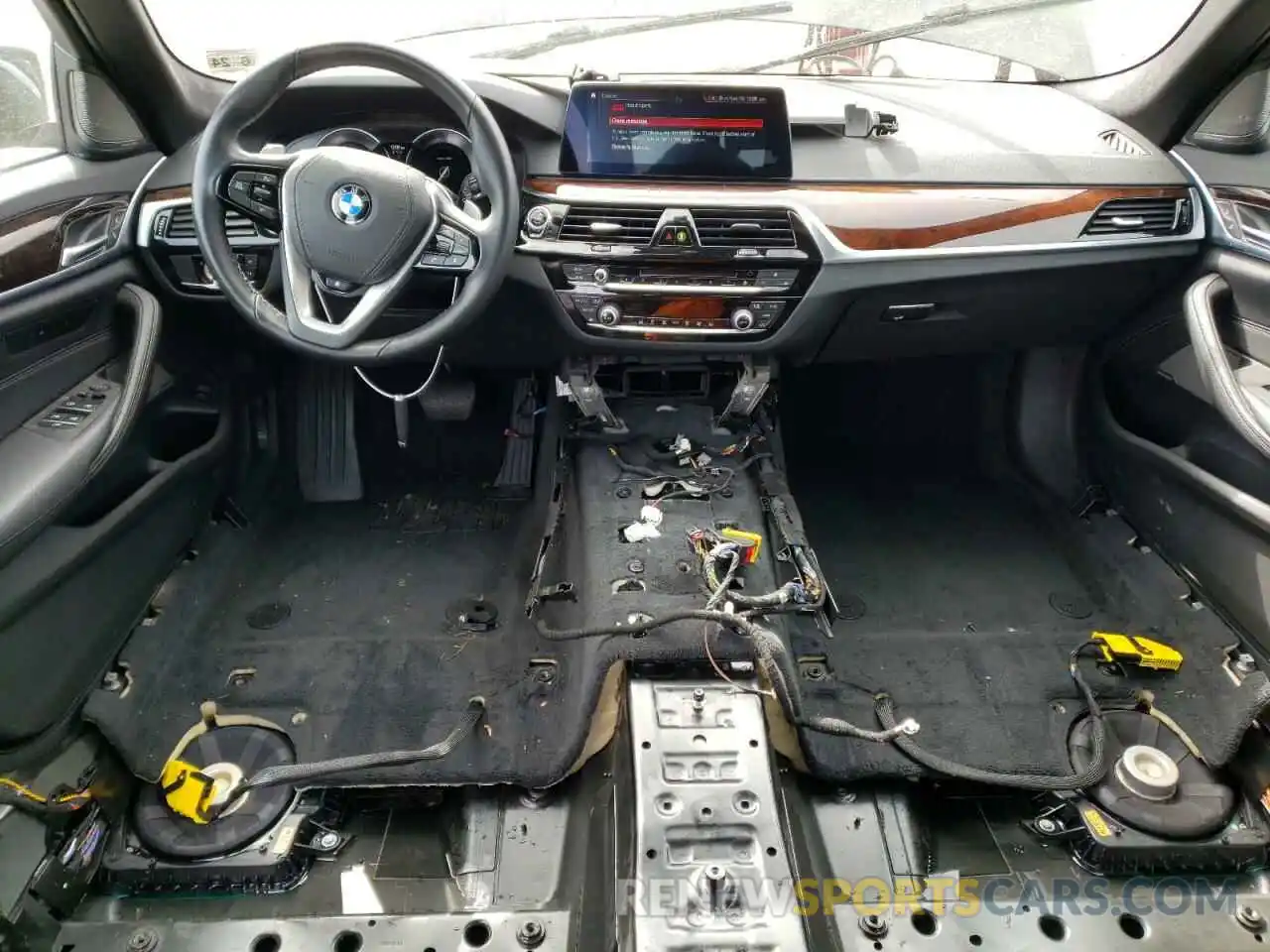 8 Photograph of a damaged car WBAJE7C55KWW35766 BMW 5 SERIES 2019