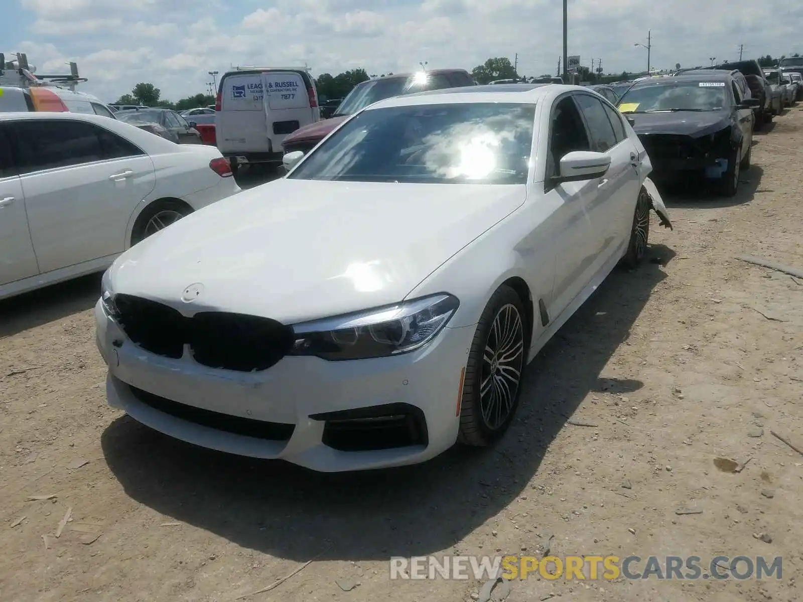 2 Photograph of a damaged car WBAJE7C56KG892803 BMW 5 SERIES 2019