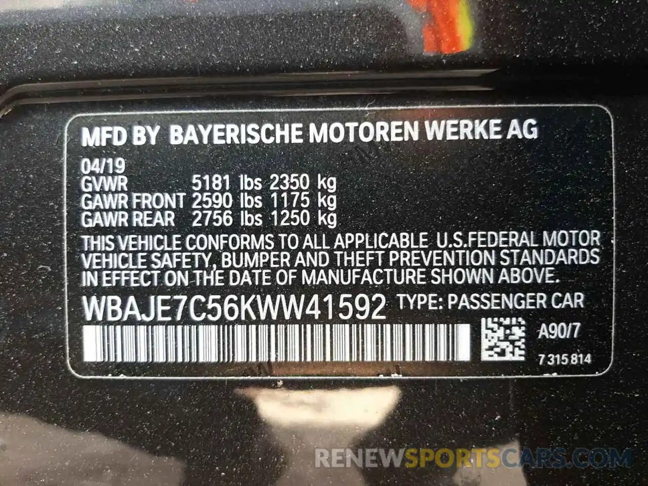 10 Photograph of a damaged car WBAJE7C56KWW41592 BMW 5 SERIES 2019