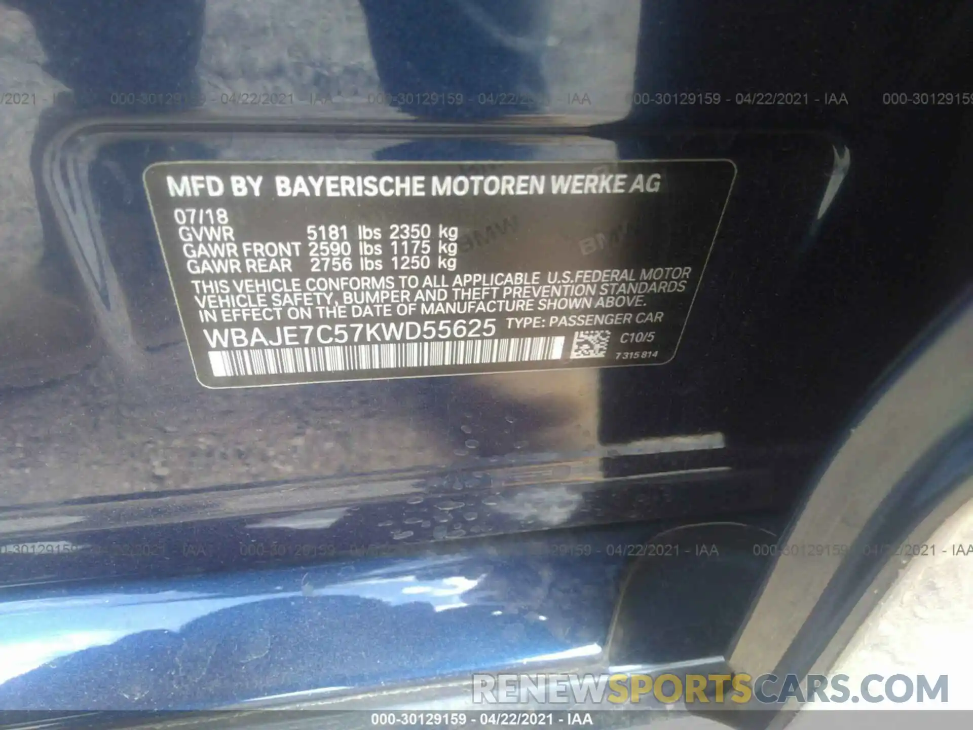 9 Фотография поврежденного автомобиля WBAJE7C57KWD55625 BMW 5 SERIES 2019