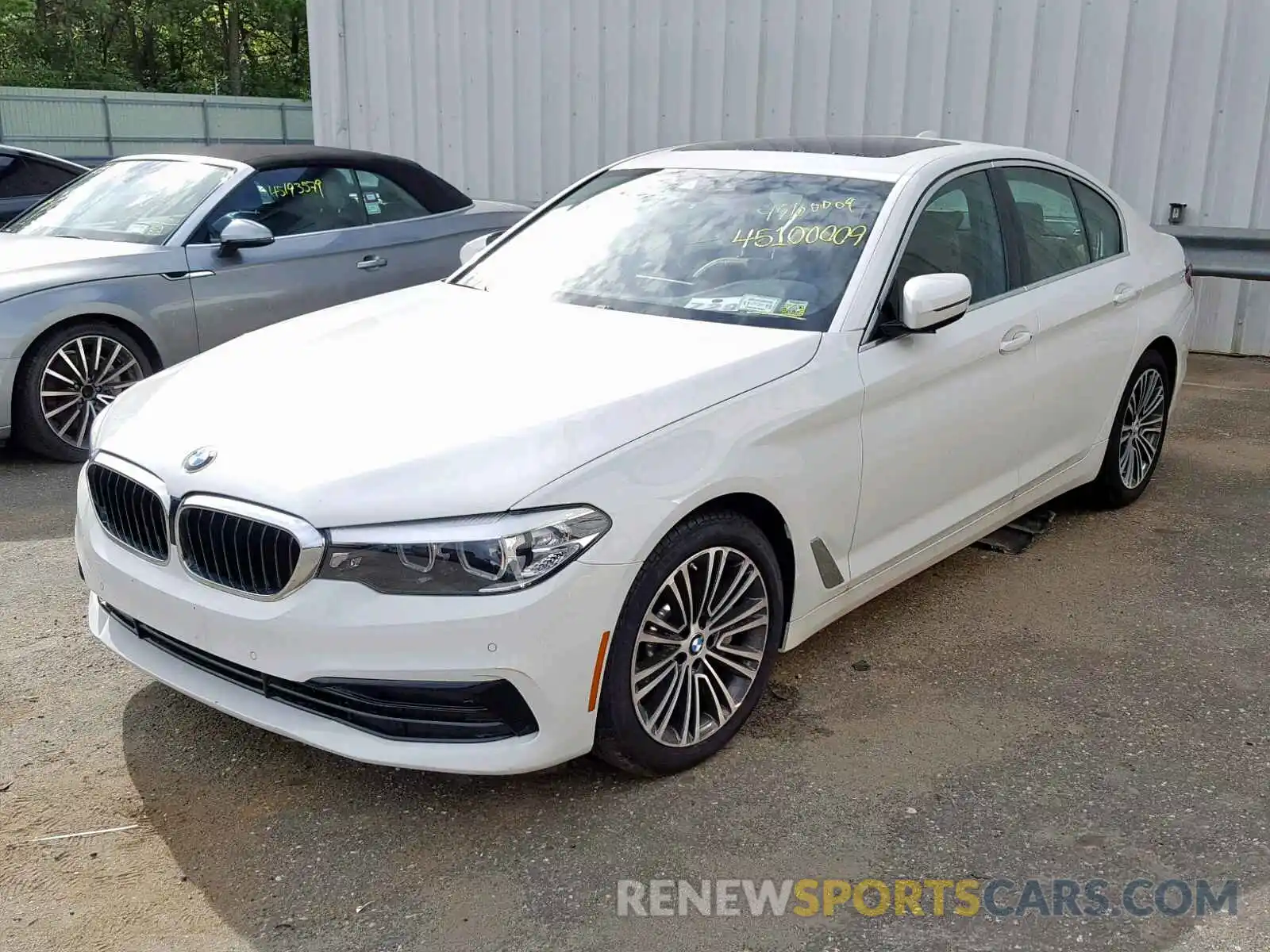 2 Photograph of a damaged car WBAJE7C57KWW01196 BMW 5 SERIES 2019