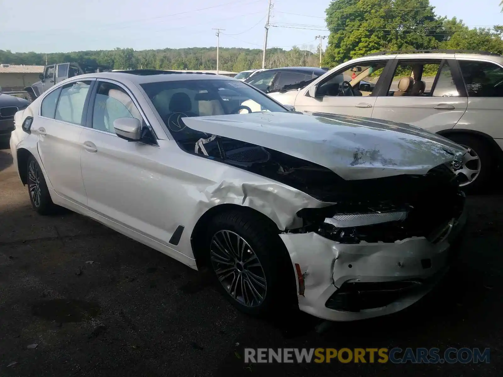 1 Photograph of a damaged car WBAJE7C57KWW24557 BMW 5 SERIES 2019