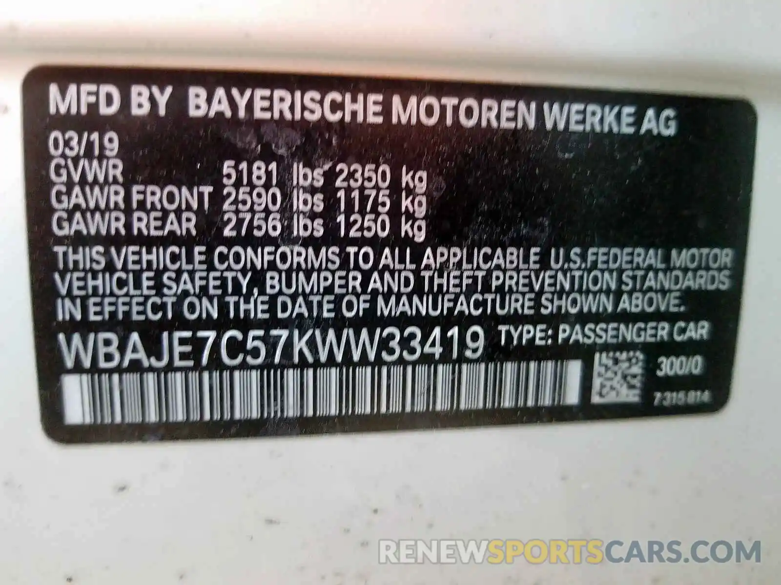 10 Photograph of a damaged car WBAJE7C57KWW33419 BMW 5 SERIES 2019