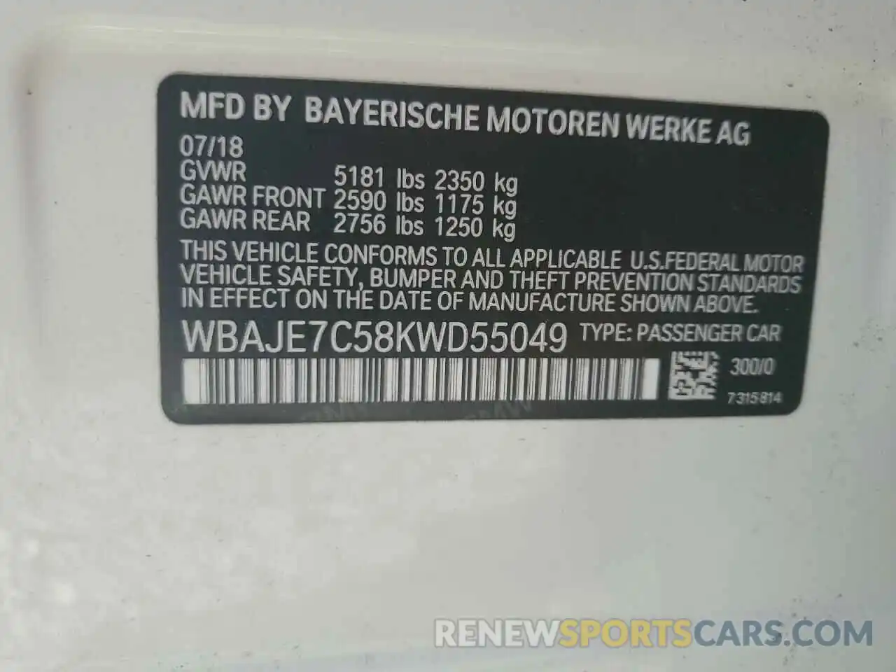 12 Photograph of a damaged car WBAJE7C58KWD55049 BMW 5 SERIES 2019
