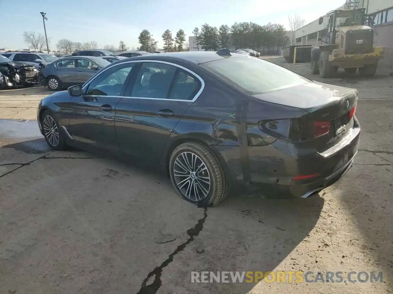 2 Photograph of a damaged car WBAJE7C58KWD55620 BMW 5 SERIES 2019