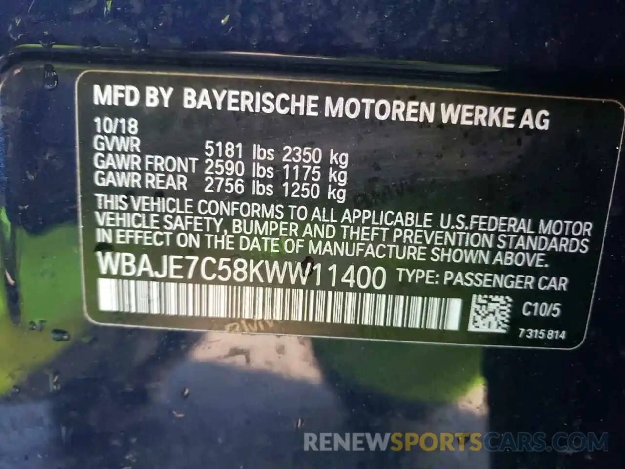 10 Photograph of a damaged car WBAJE7C58KWW11400 BMW 5 SERIES 2019