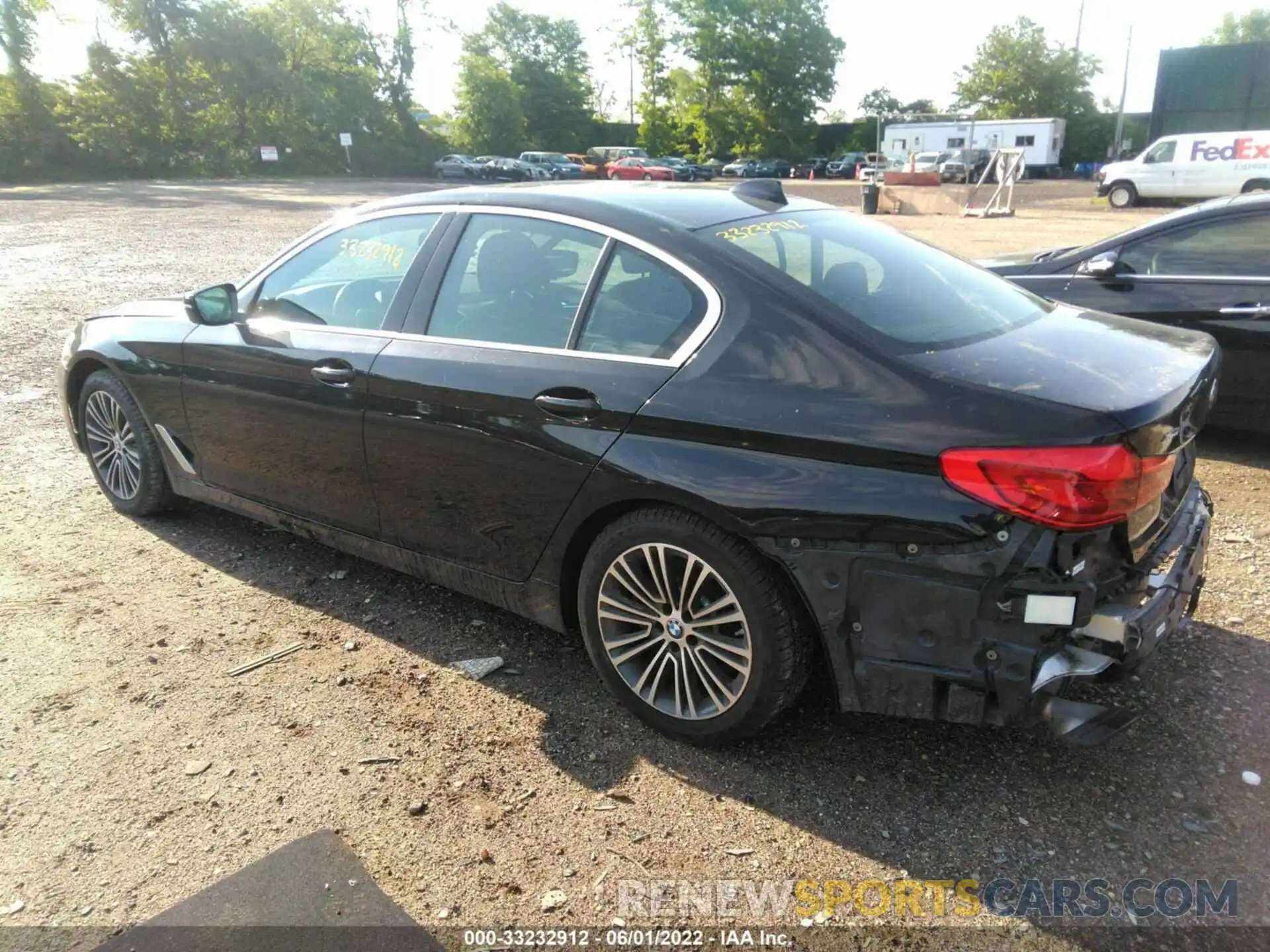 3 Photograph of a damaged car WBAJE7C58KWW20677 BMW 5 SERIES 2019