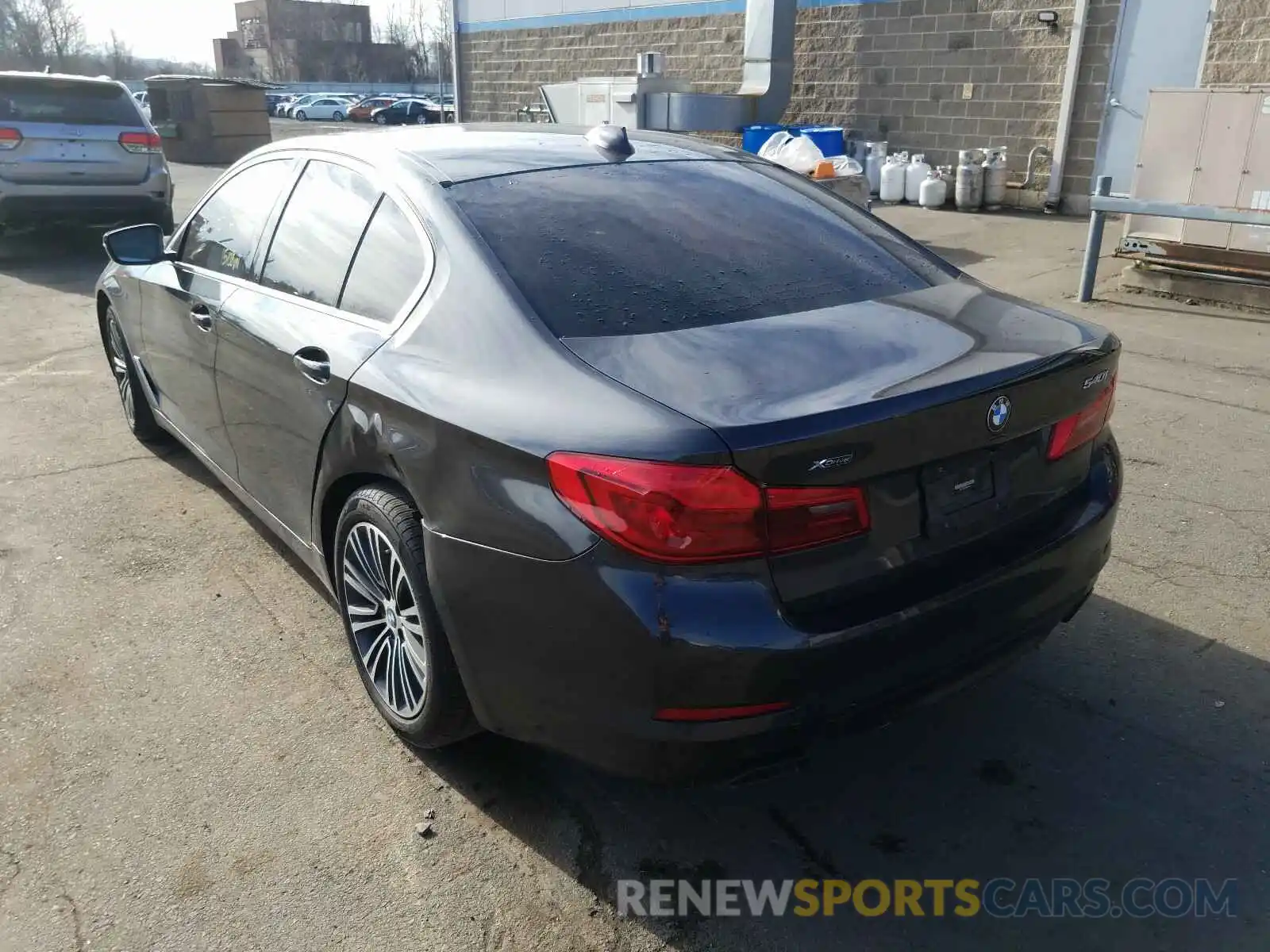 3 Фотография поврежденного автомобиля WBAJE7C58KWW30352 BMW 5 SERIES 2019