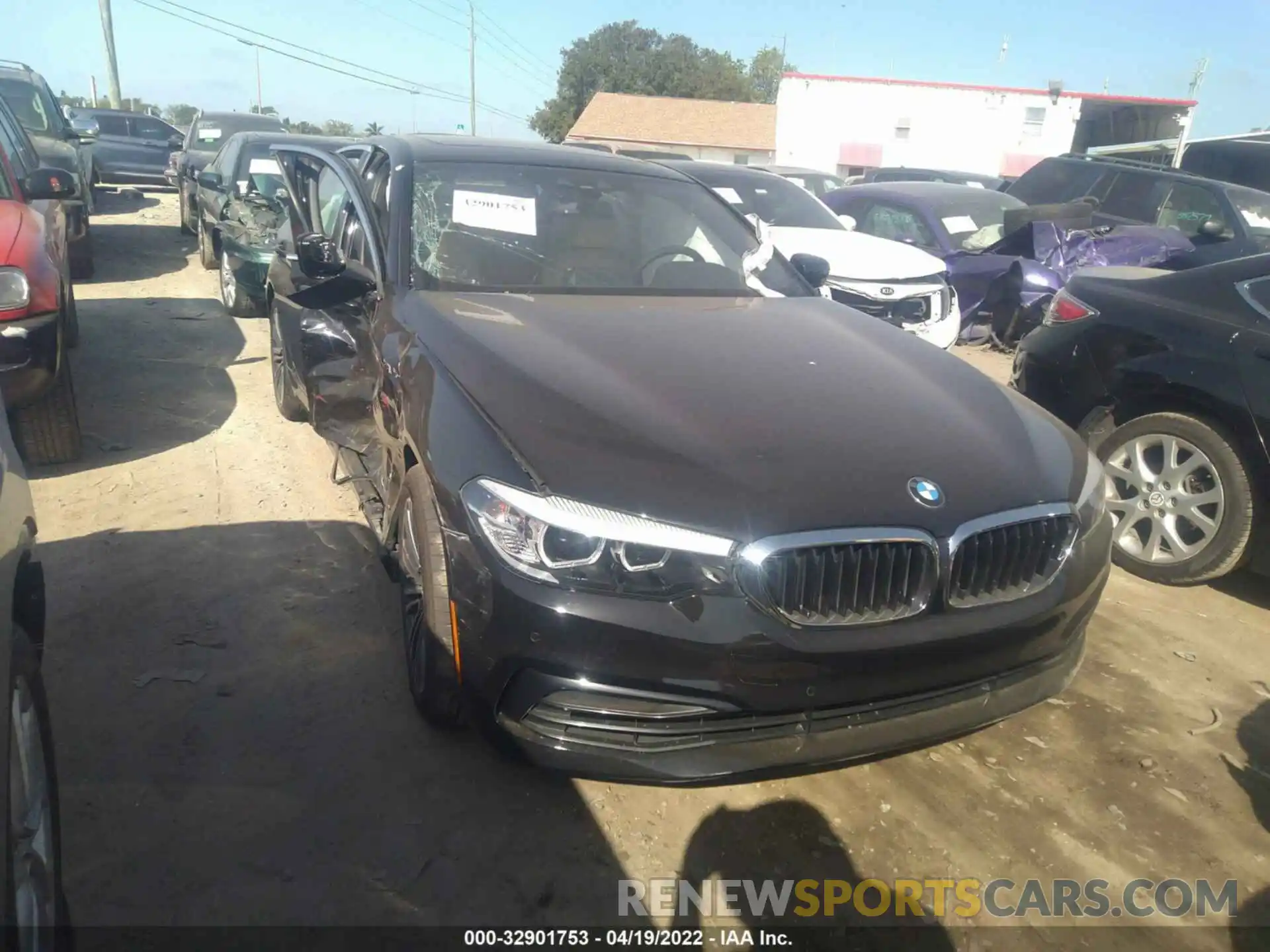 1 Photograph of a damaged car WBAJE7C59KWW15651 BMW 5 SERIES 2019