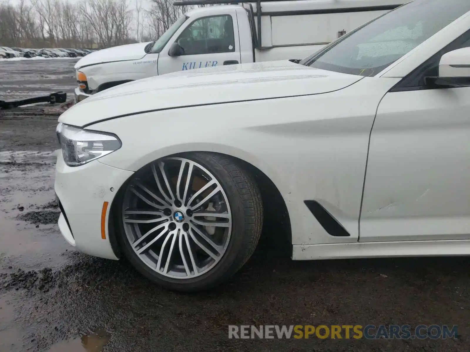 9 Photograph of a damaged car WBAJE7C59KWW35463 BMW 5 SERIES 2019