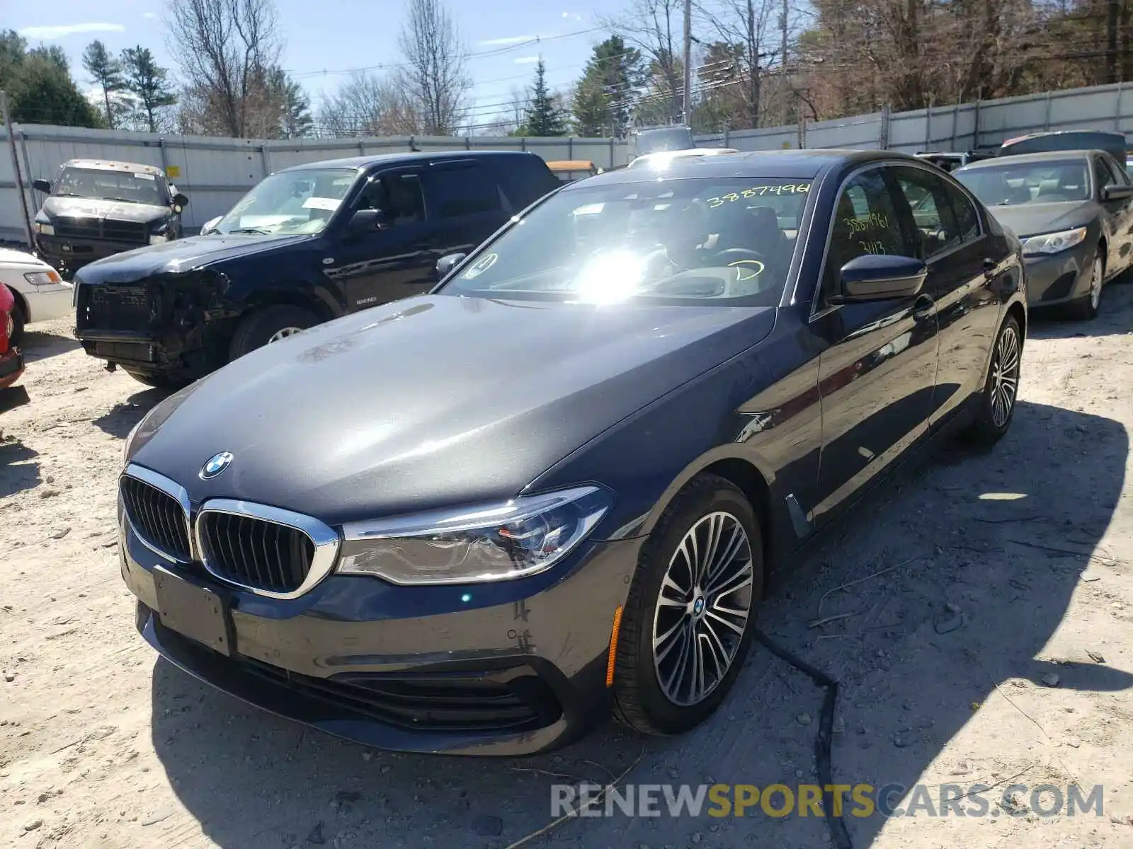 2 Photograph of a damaged car WBAJE7C5XKWD55084 BMW 5 SERIES 2019