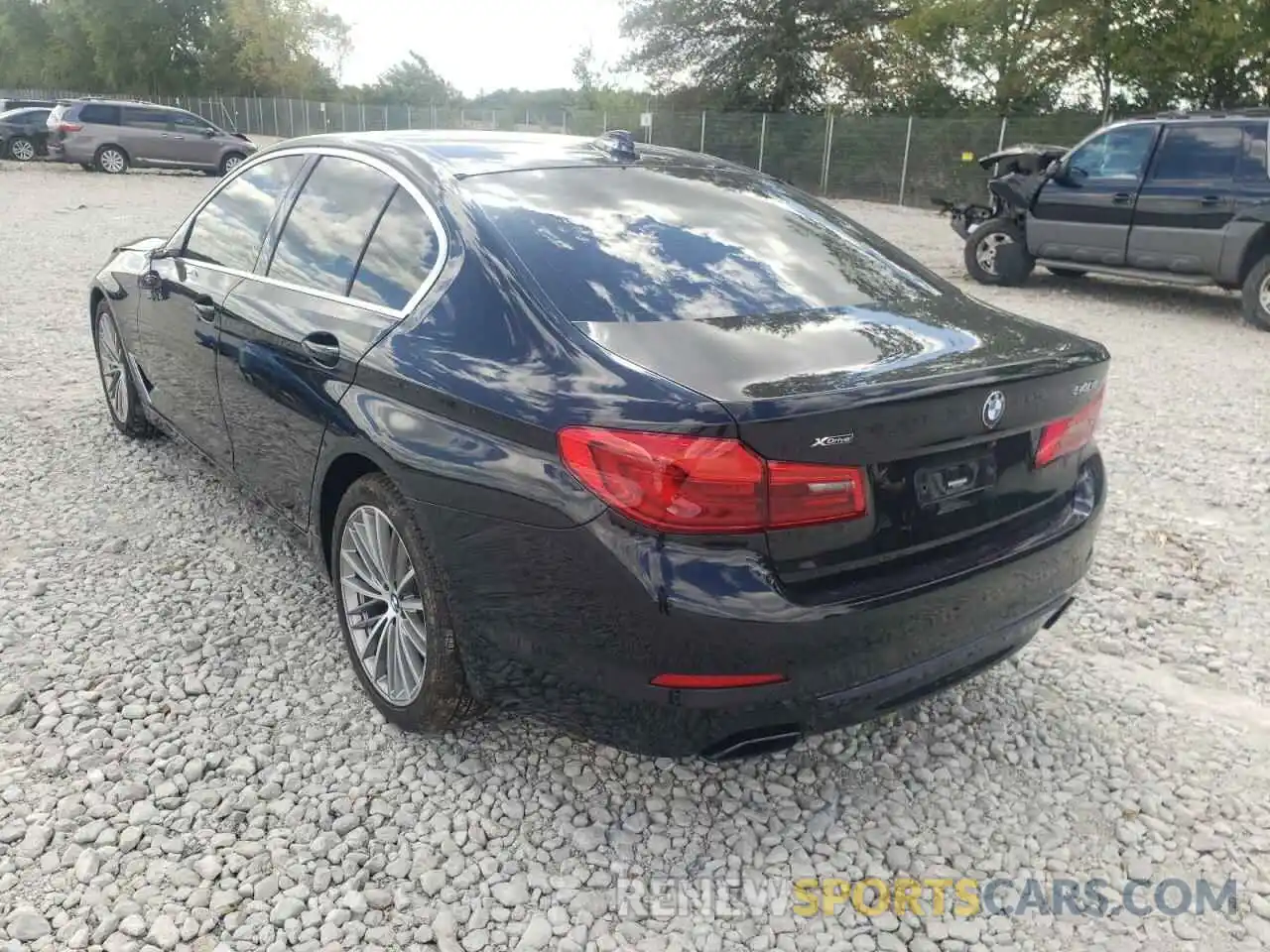 3 Фотография поврежденного автомобиля WBAJE7C5XKWD55358 BMW 5 SERIES 2019