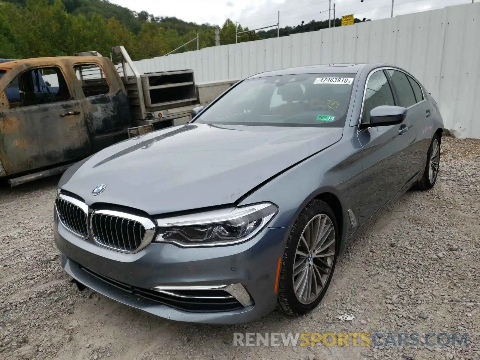 2 Photograph of a damaged car WBAJE7C5XKWW05016 BMW 5 SERIES 2019