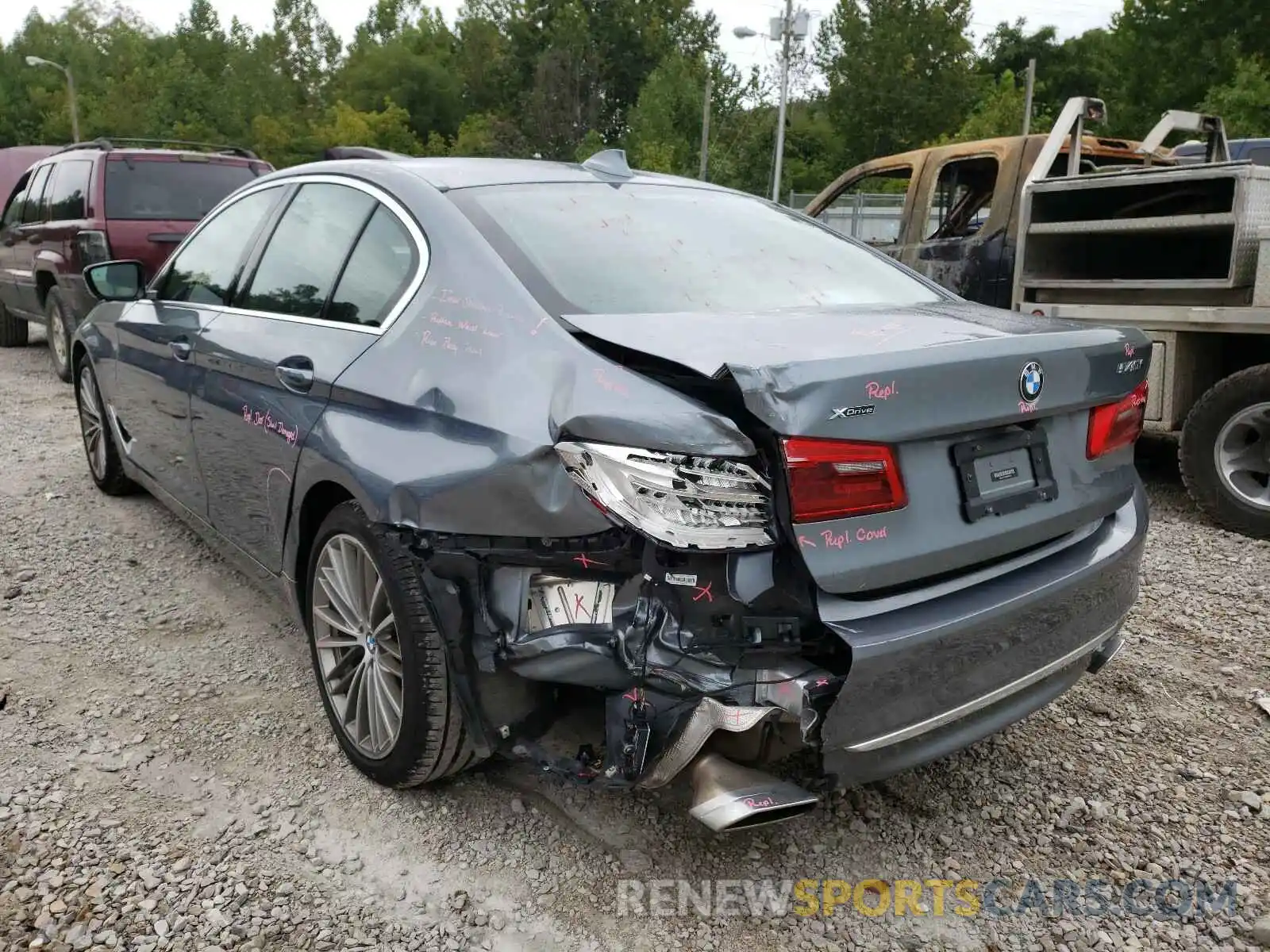 3 Photograph of a damaged car WBAJE7C5XKWW05016 BMW 5 SERIES 2019