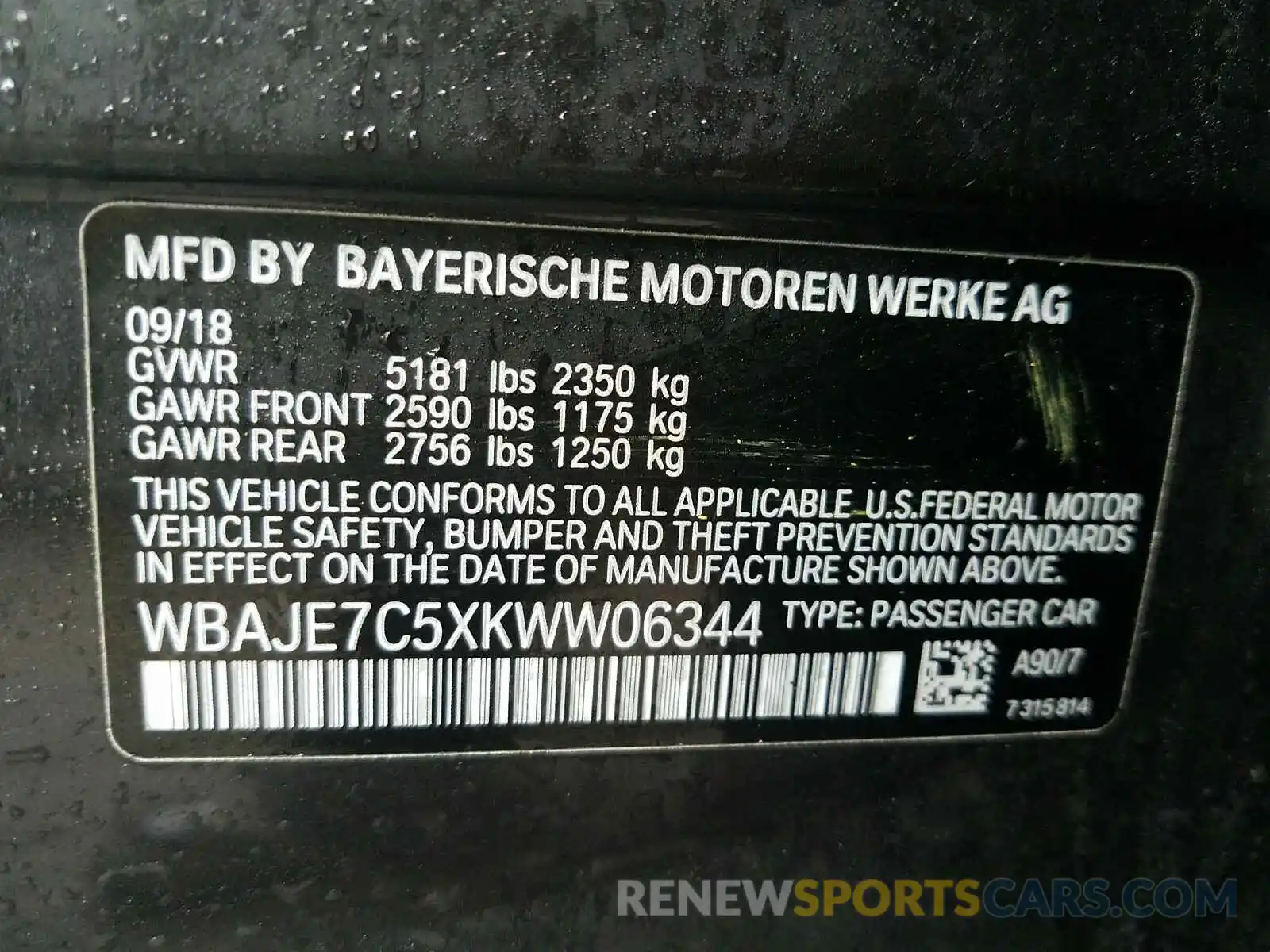 10 Photograph of a damaged car WBAJE7C5XKWW06344 BMW 5 SERIES 2019
