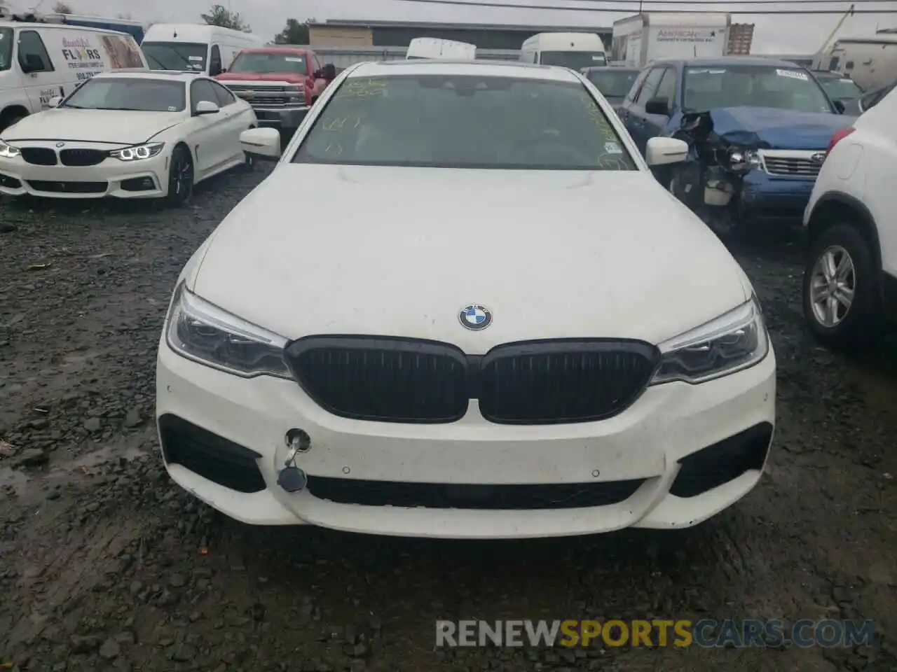 9 Photograph of a damaged car WBAJE7C5XKWW08207 BMW 5 SERIES 2019