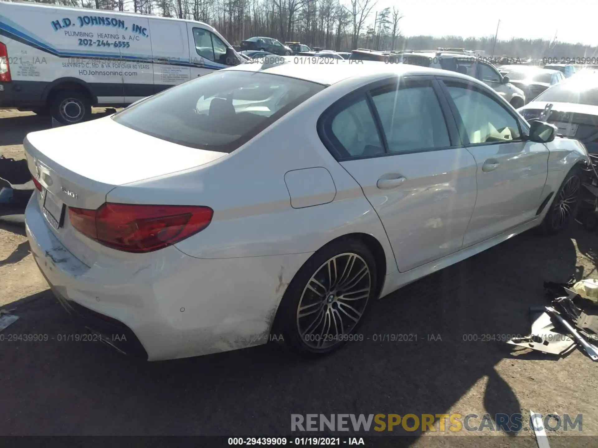 4 Photograph of a damaged car WBAJE7C5XKWW19241 BMW 5 SERIES 2019