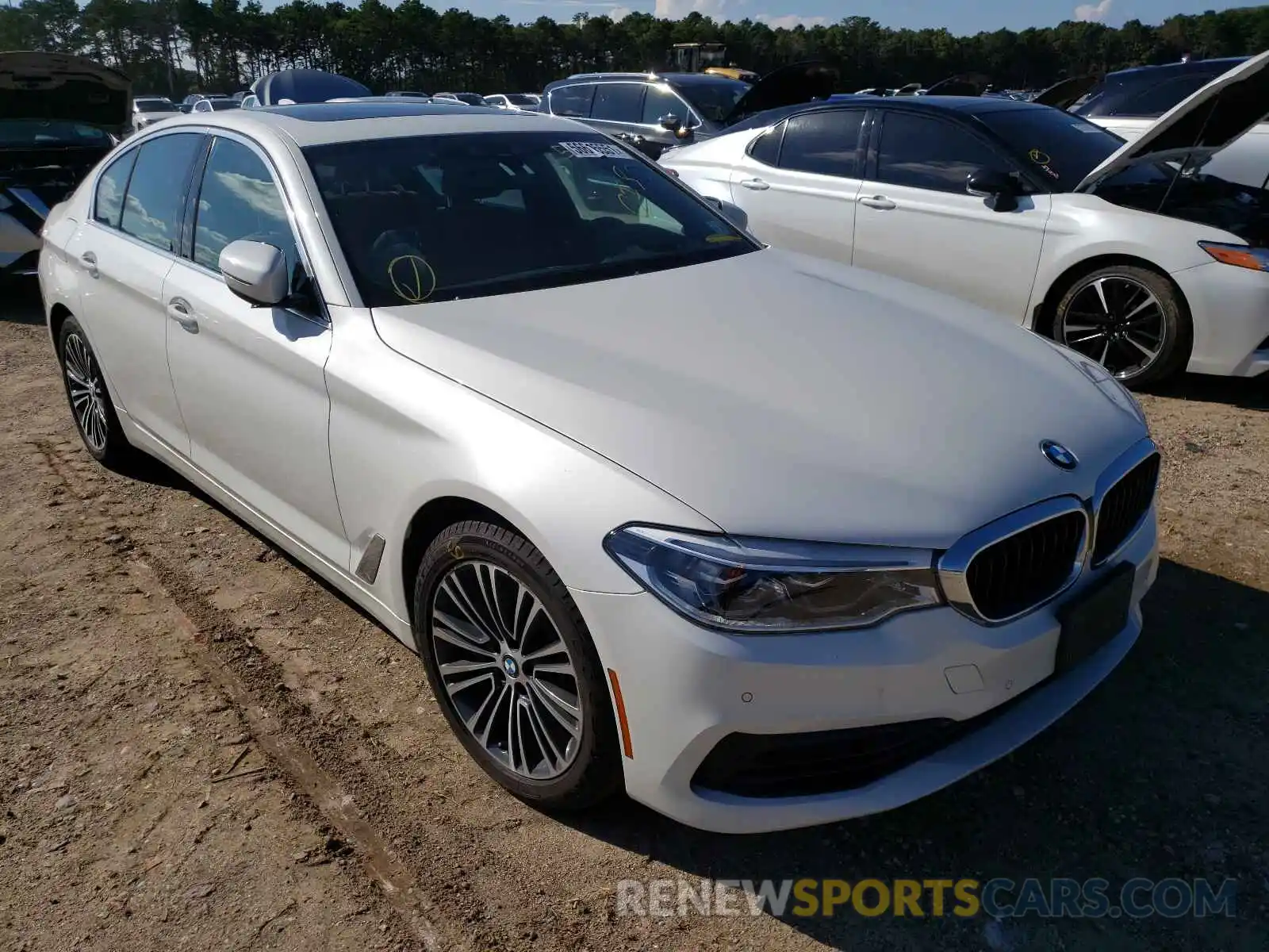 1 Photograph of a damaged car WBAJE7C5XKWW25993 BMW 5 SERIES 2019