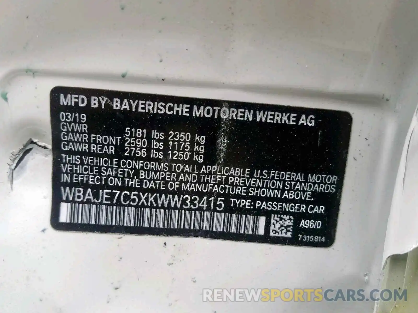 10 Photograph of a damaged car WBAJE7C5XKWW33415 BMW 5 SERIES 2019