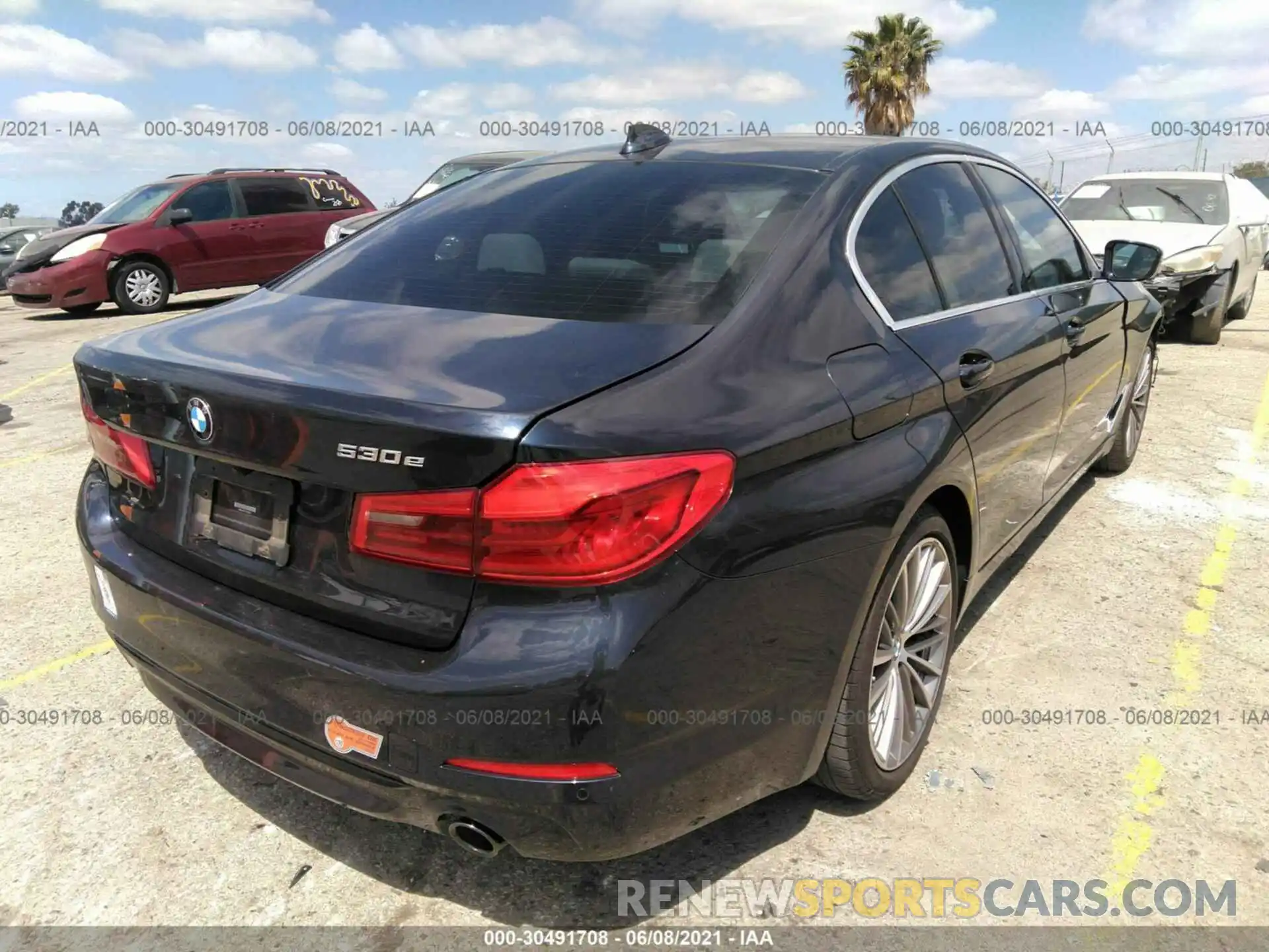 4 Photograph of a damaged car WBAJA9C07LCD35082 BMW 5 SERIES 2020