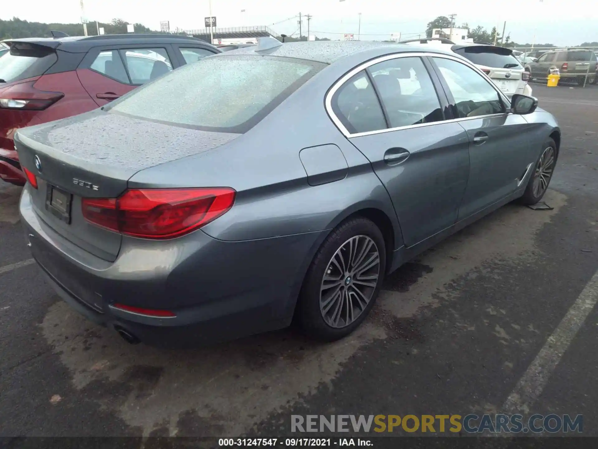 4 Photograph of a damaged car WBAJB1C06LCE06691 BMW 5 SERIES 2020