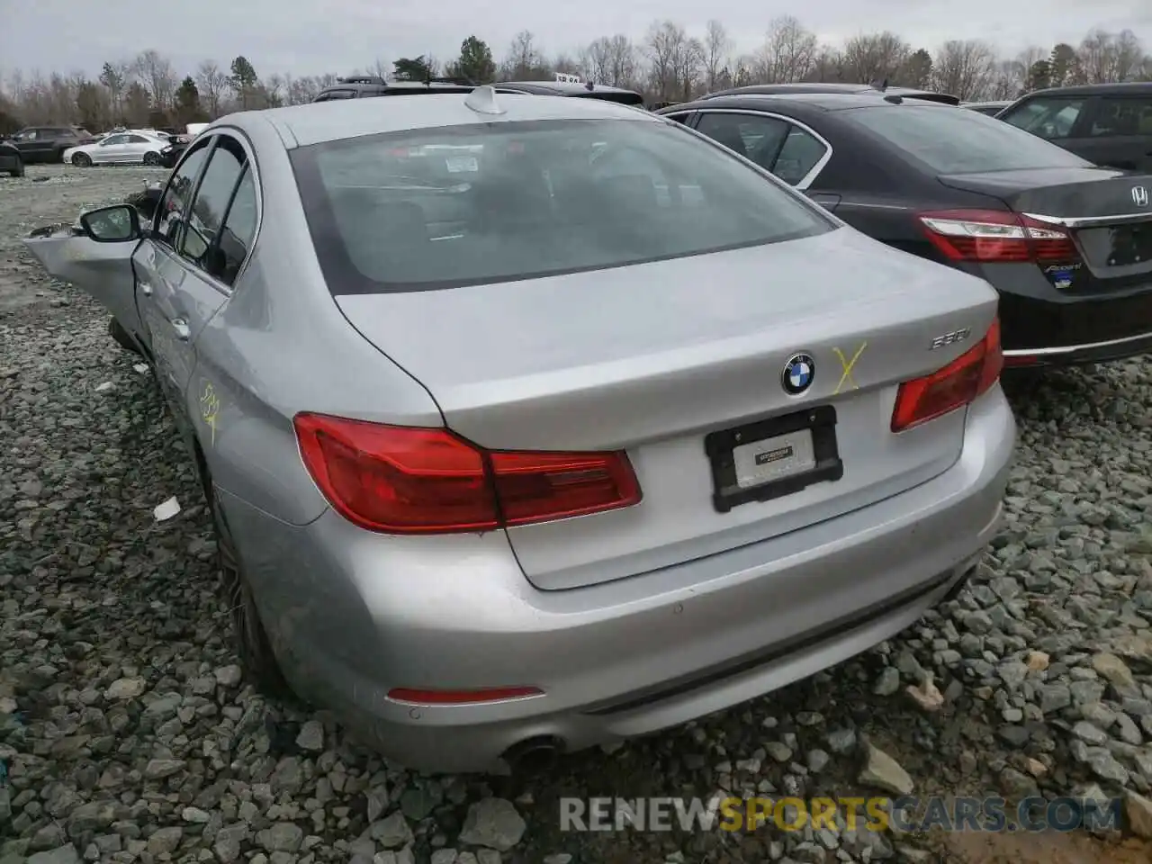 3 Photograph of a damaged car WBAJR3C00LCD07064 BMW 5 SERIES 2020