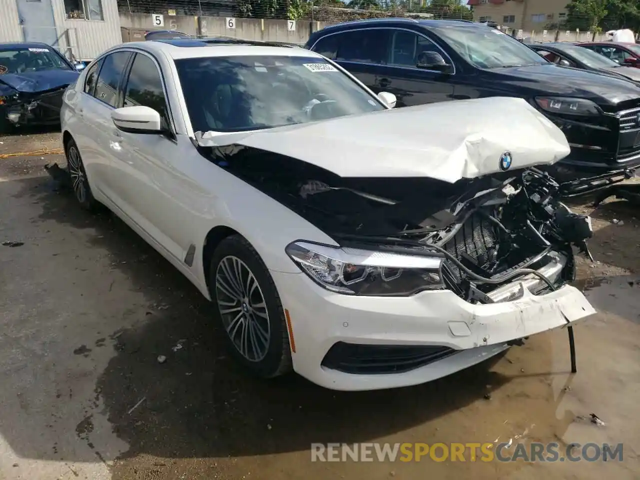 1 Photograph of a damaged car WBAJR3C00LWW64434 BMW 5 SERIES 2020