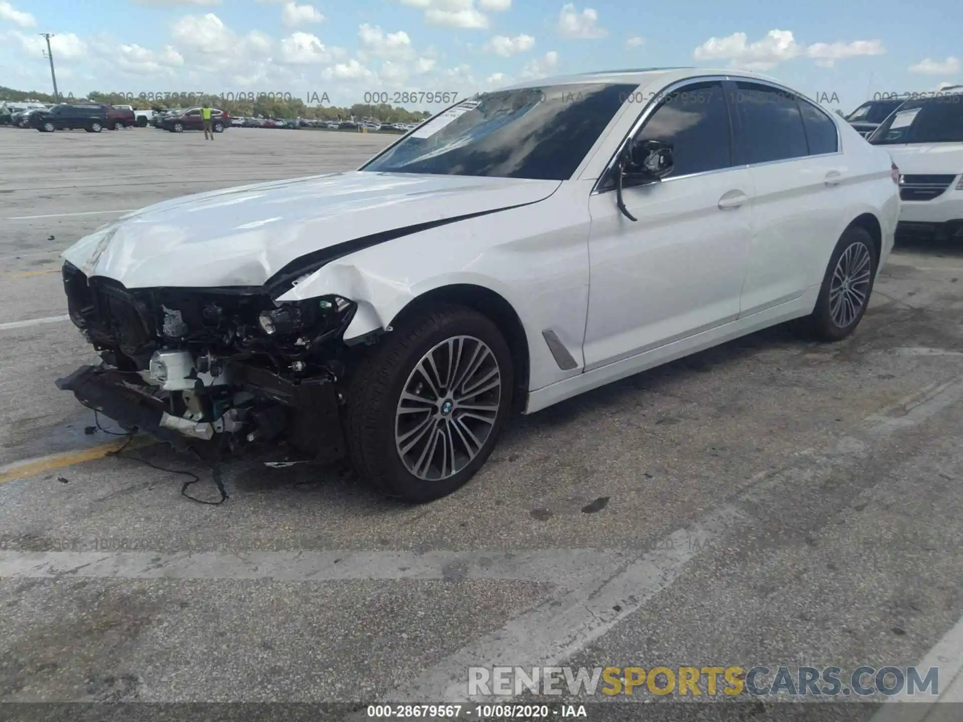 2 Фотография поврежденного автомобиля WBAJR3C01LCD05694 BMW 5 SERIES 2020