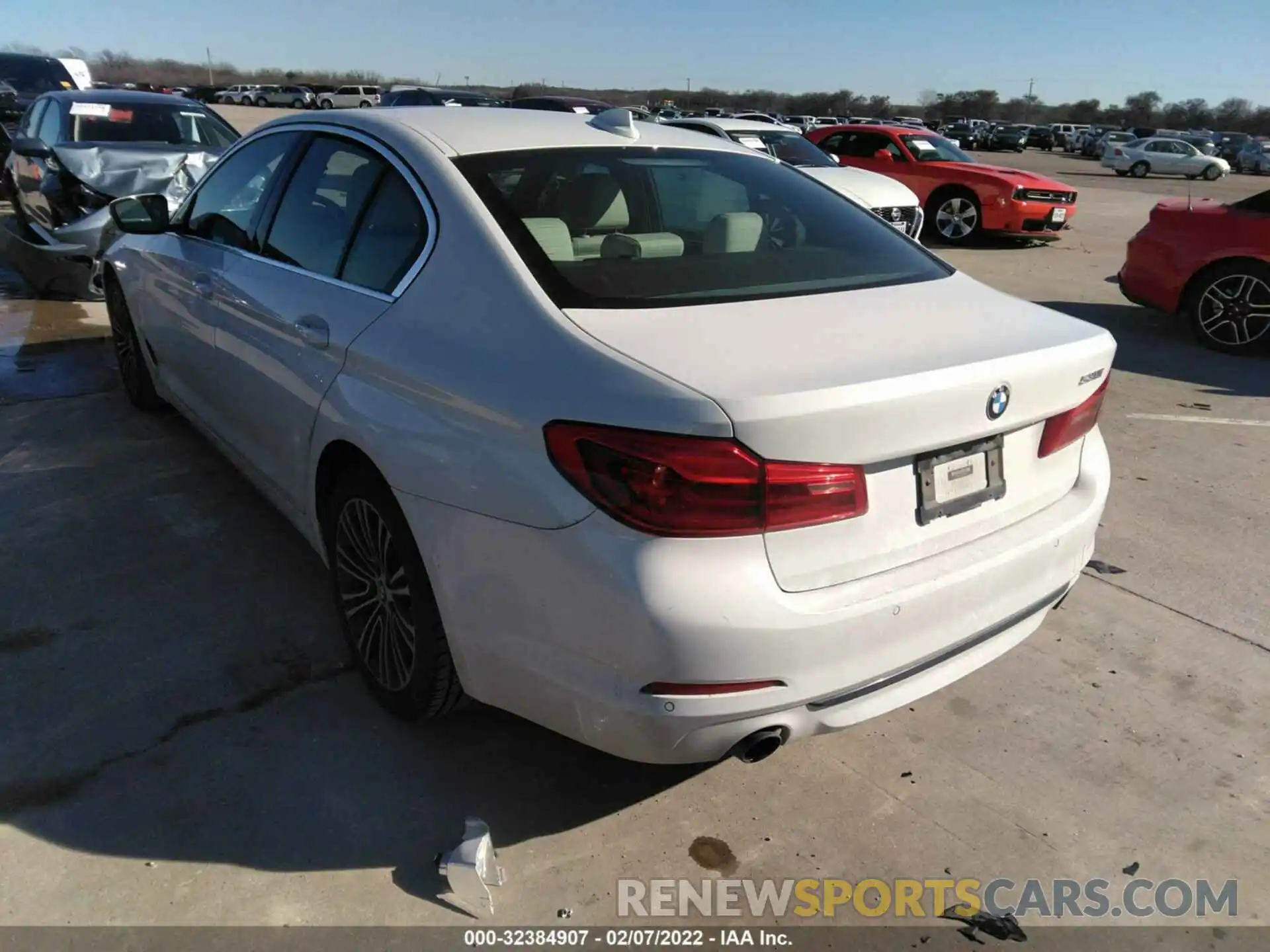 3 Photograph of a damaged car WBAJR3C01LWW59663 BMW 5 SERIES 2020