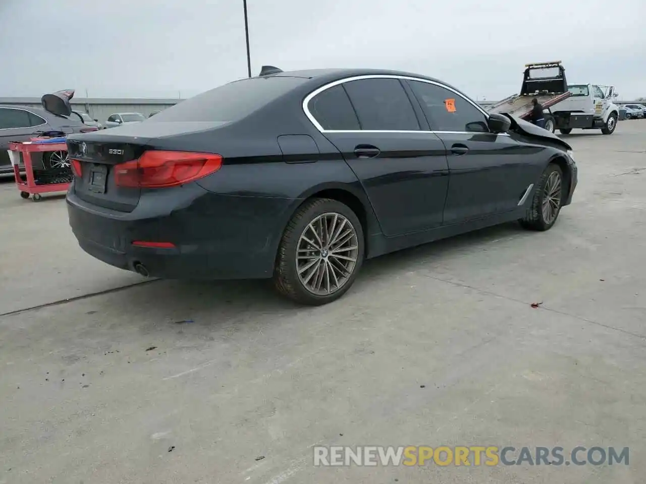 3 Фотография поврежденного автомобиля WBAJR3C02LWW68498 BMW 5 SERIES 2020