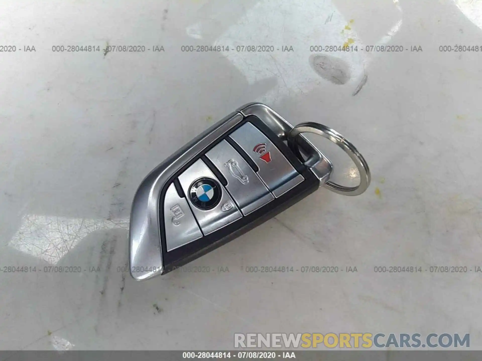 11 Фотография поврежденного автомобиля WBAJR3C03LCD05390 BMW 5 SERIES 2020