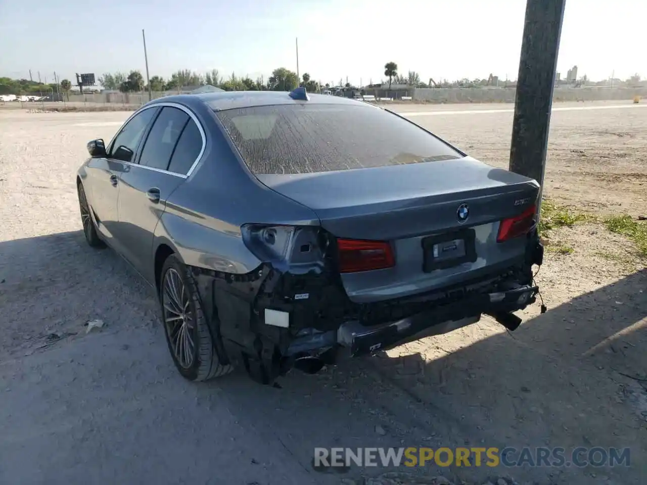 3 Photograph of a damaged car WBAJR3C03LWW80093 BMW 5 SERIES 2020