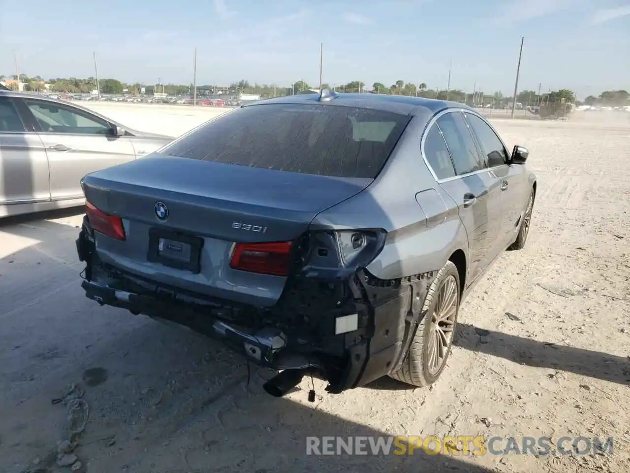 4 Photograph of a damaged car WBAJR3C03LWW80093 BMW 5 SERIES 2020