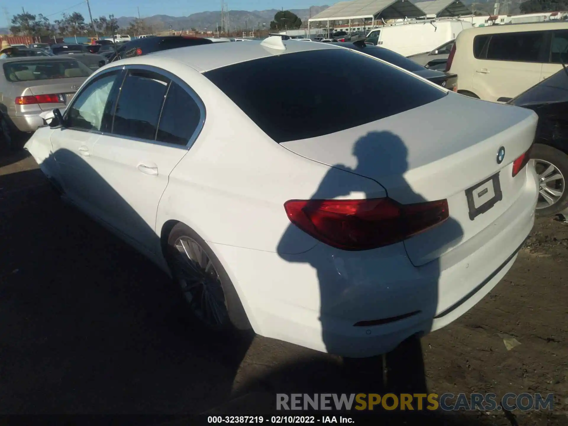 3 Photograph of a damaged car WBAJR3C06LCE57082 BMW 5 SERIES 2020