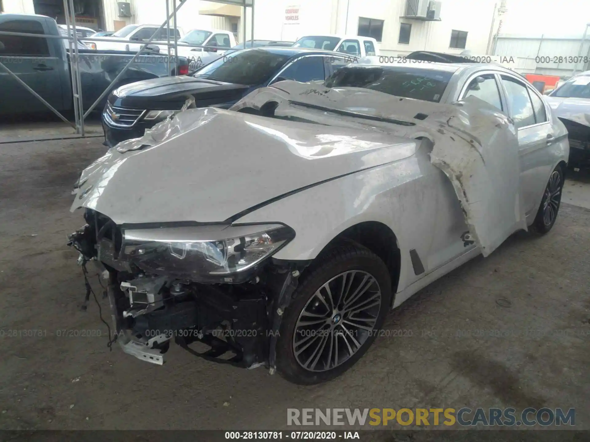 2 Photograph of a damaged car WBAJR3C06LWW59044 BMW 5 SERIES 2020