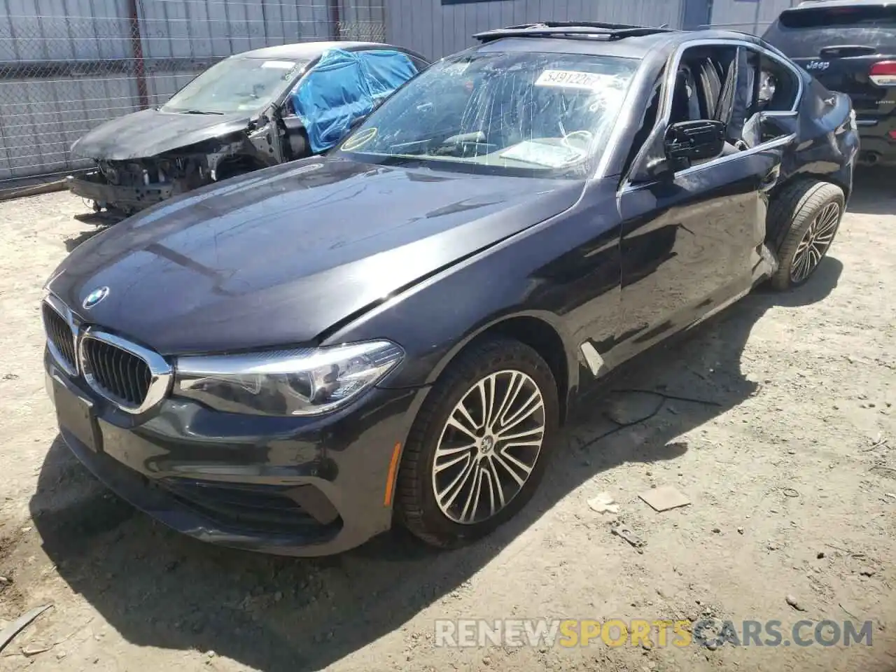 2 Фотография поврежденного автомобиля WBAJR3C06LWW81822 BMW 5 SERIES 2020