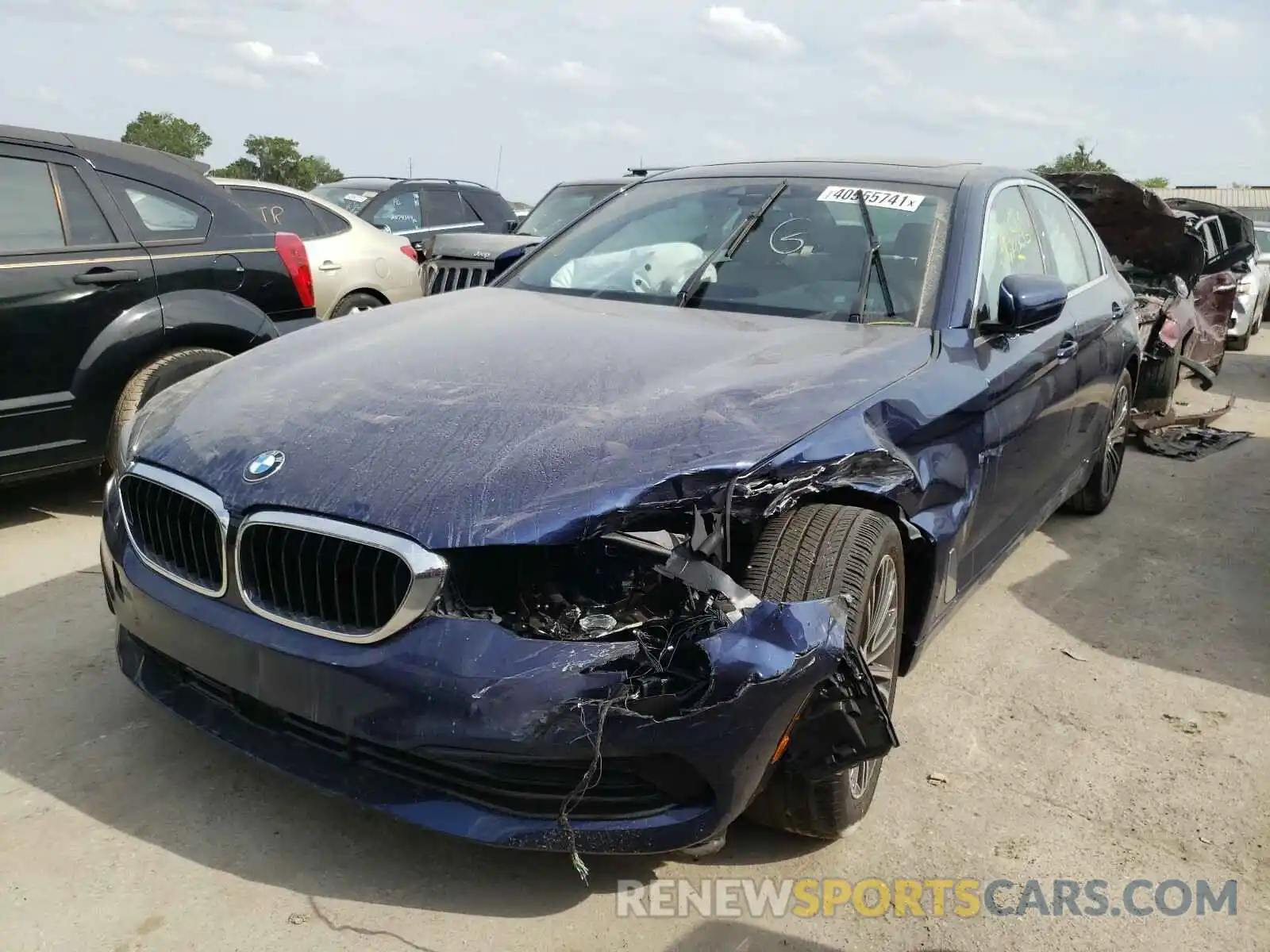 2 Фотография поврежденного автомобиля WBAJR3C07LCD59758 BMW 5 SERIES 2020