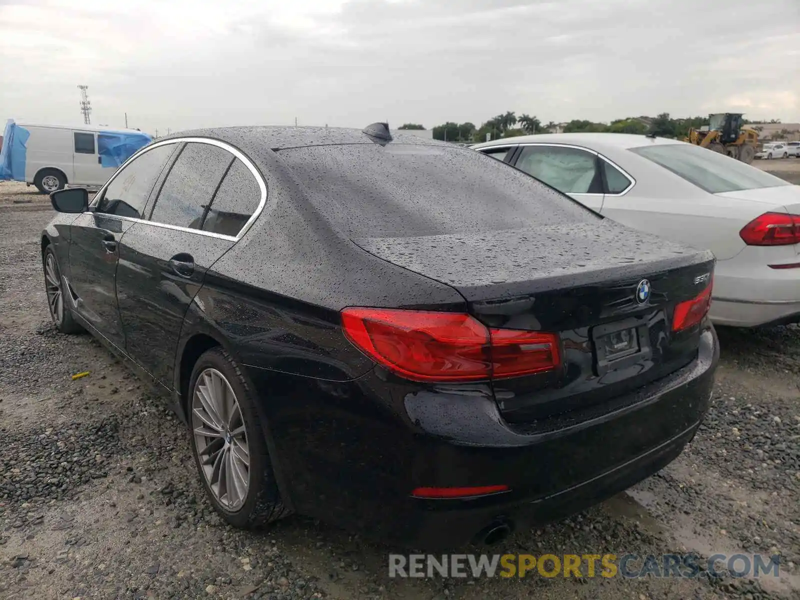 3 Photograph of a damaged car WBAJR3C07LCE55017 BMW 5 SERIES 2020