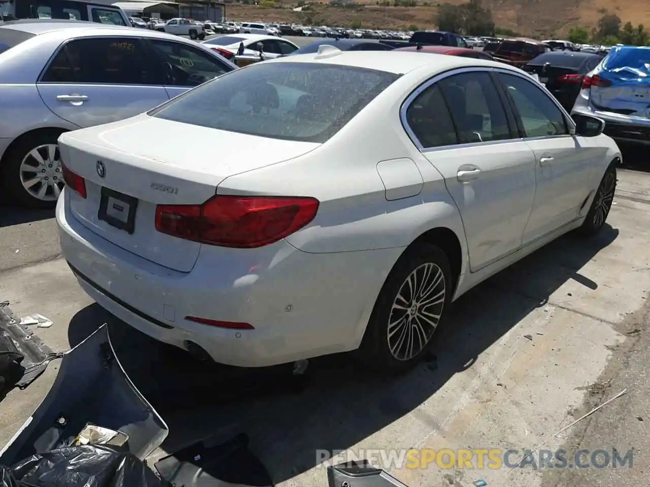 4 Photograph of a damaged car WBAJR3C07LWW73695 BMW 5 SERIES 2020