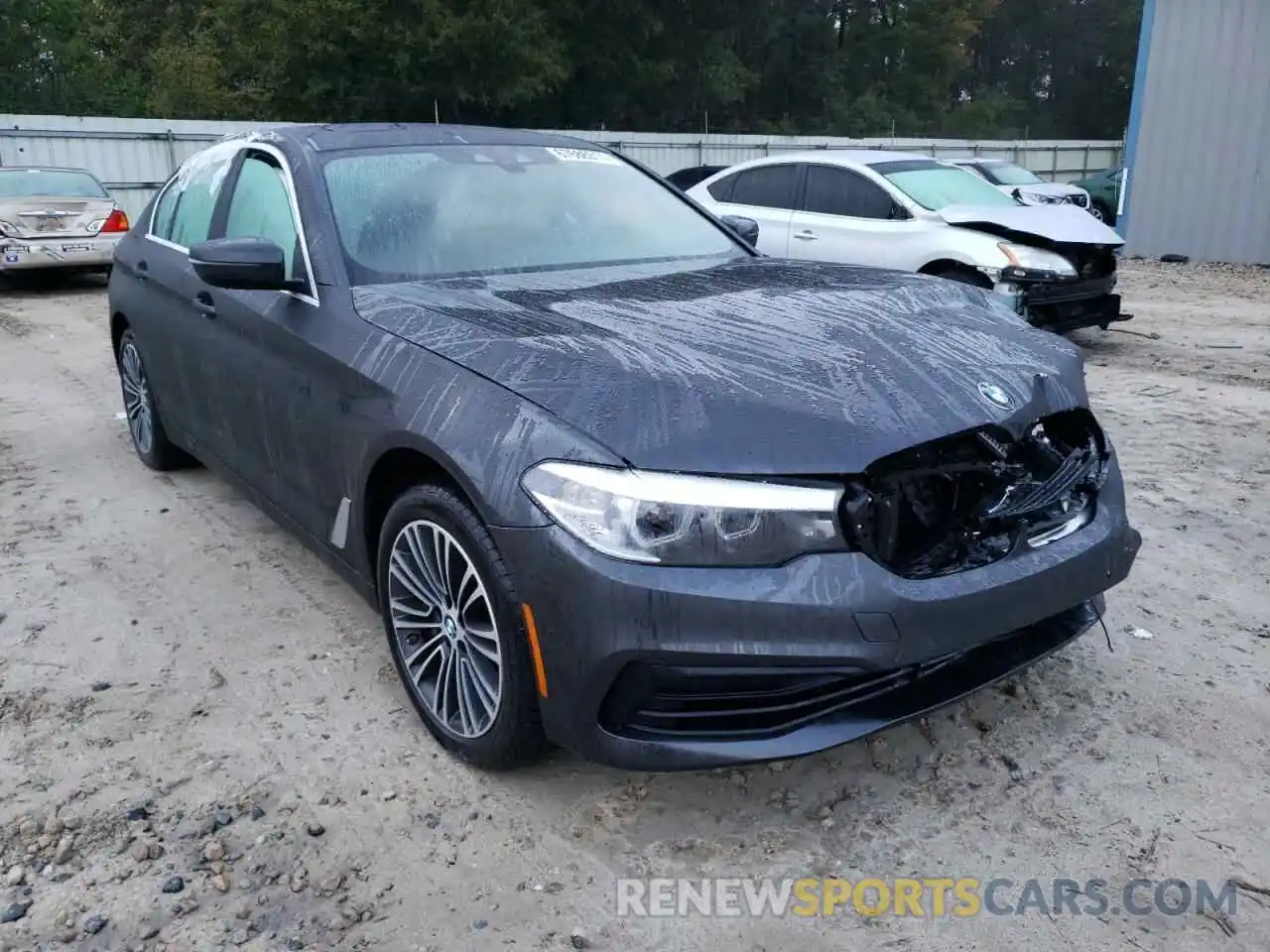 1 Photograph of a damaged car WBAJR3C08LCE03735 BMW 5 SERIES 2020