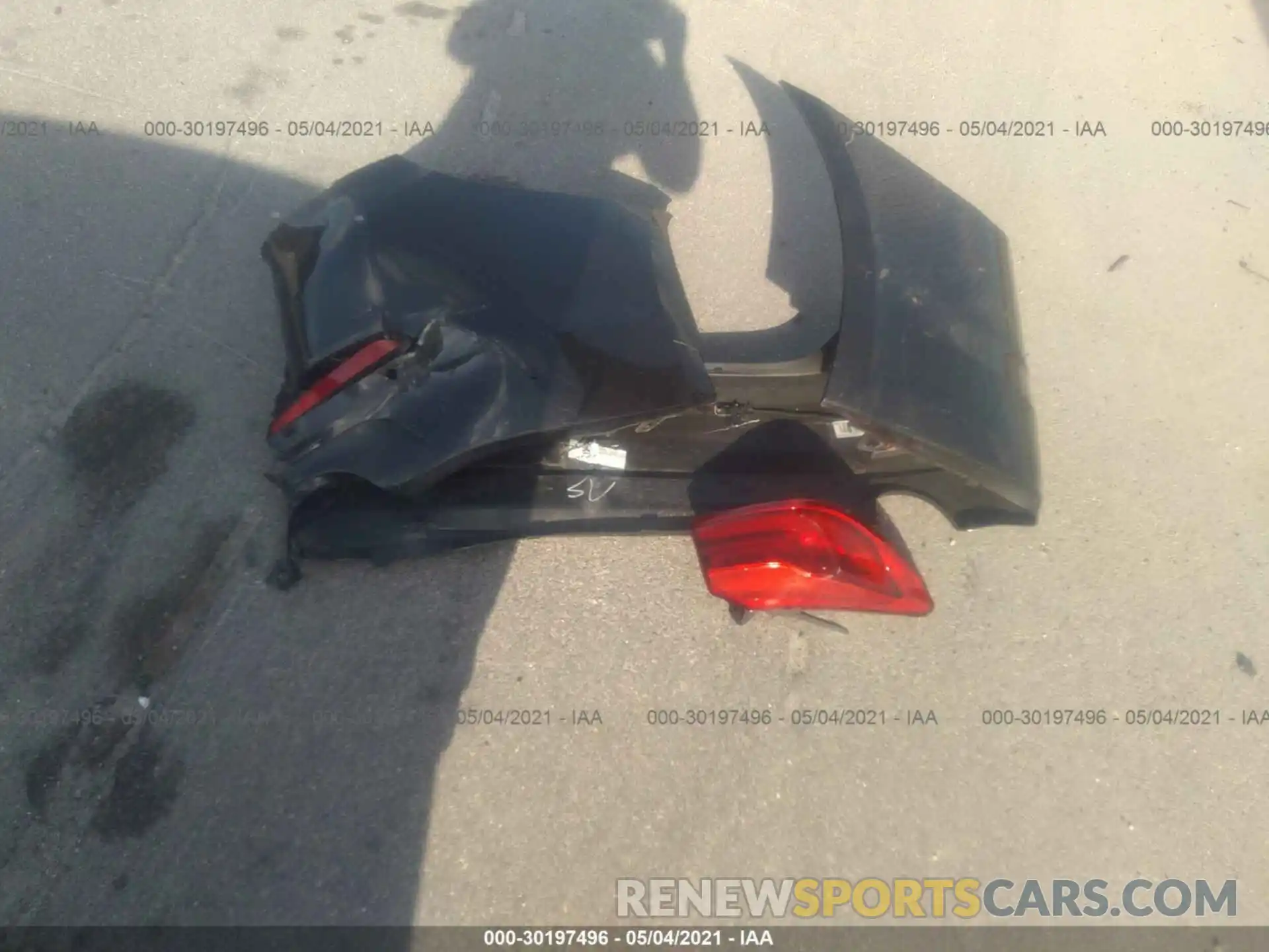 12 Фотография поврежденного автомобиля WBAJR3C08LWW63337 BMW 5 SERIES 2020