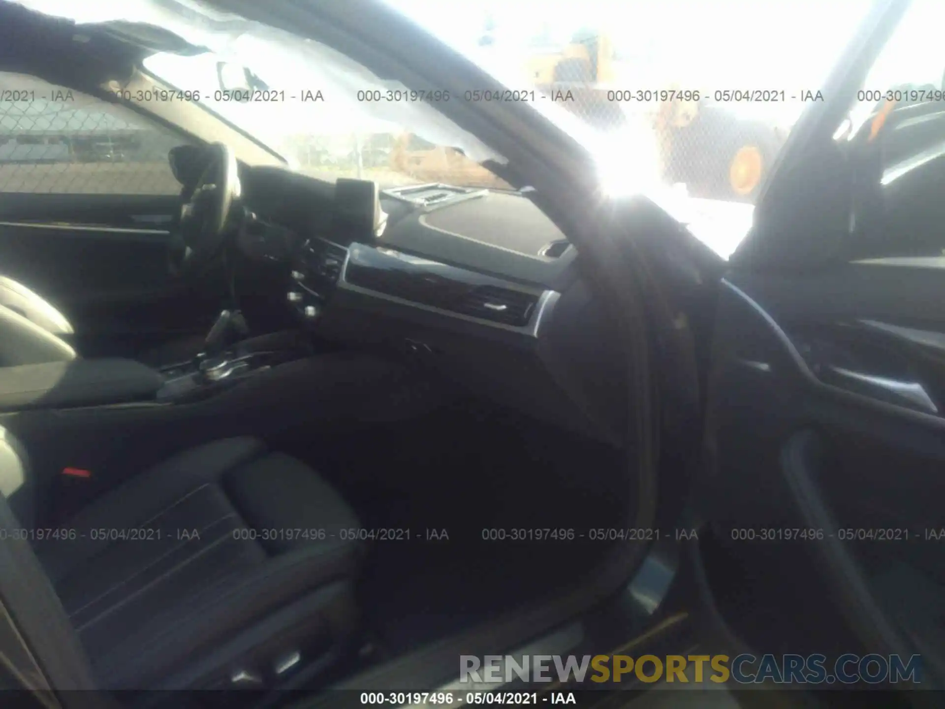 5 Photograph of a damaged car WBAJR3C08LWW63337 BMW 5 SERIES 2020